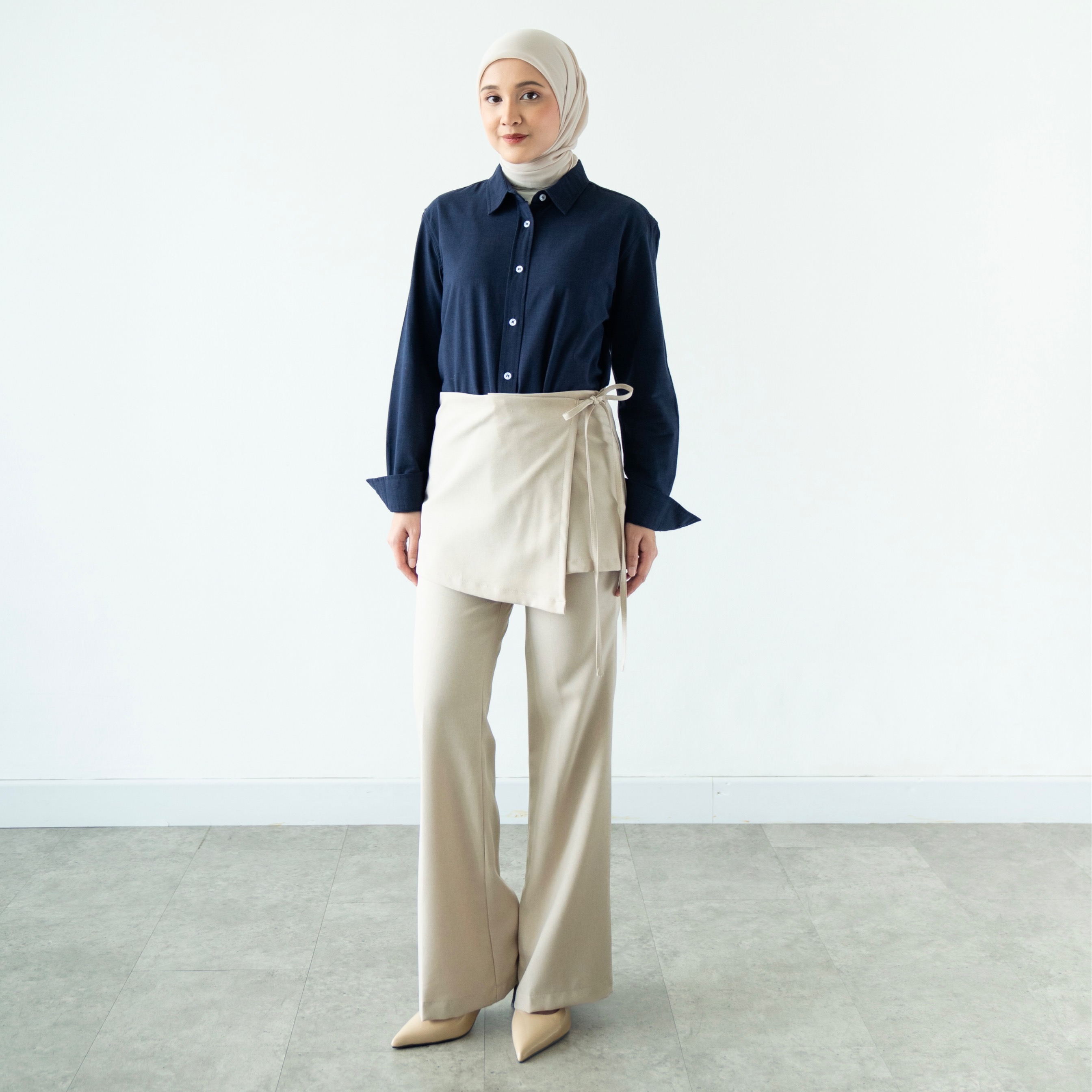 Moment Flare Pants With Layer Overskirt
