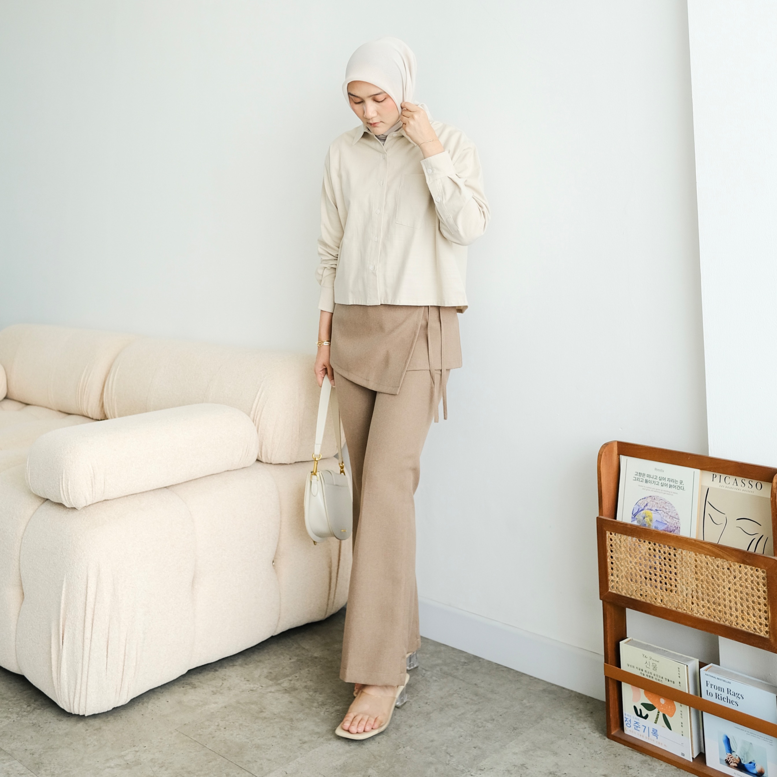 Moment Flare Pants With Layer Overskirt