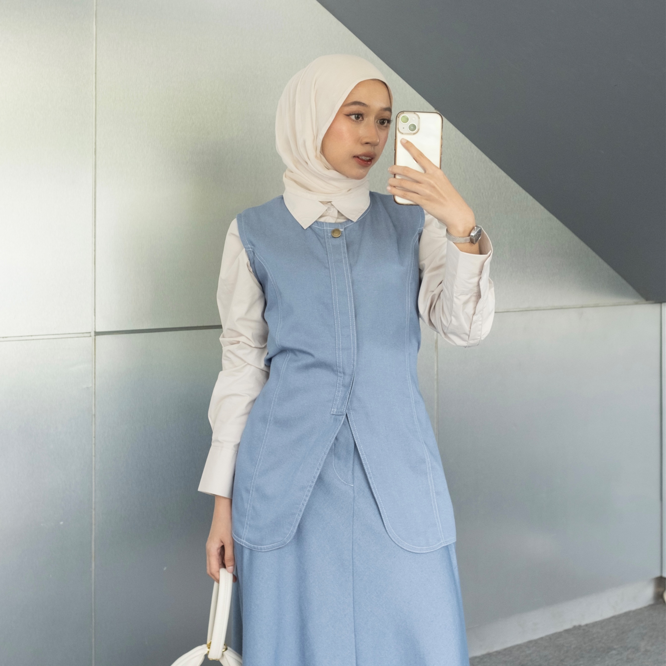 Regina Vest