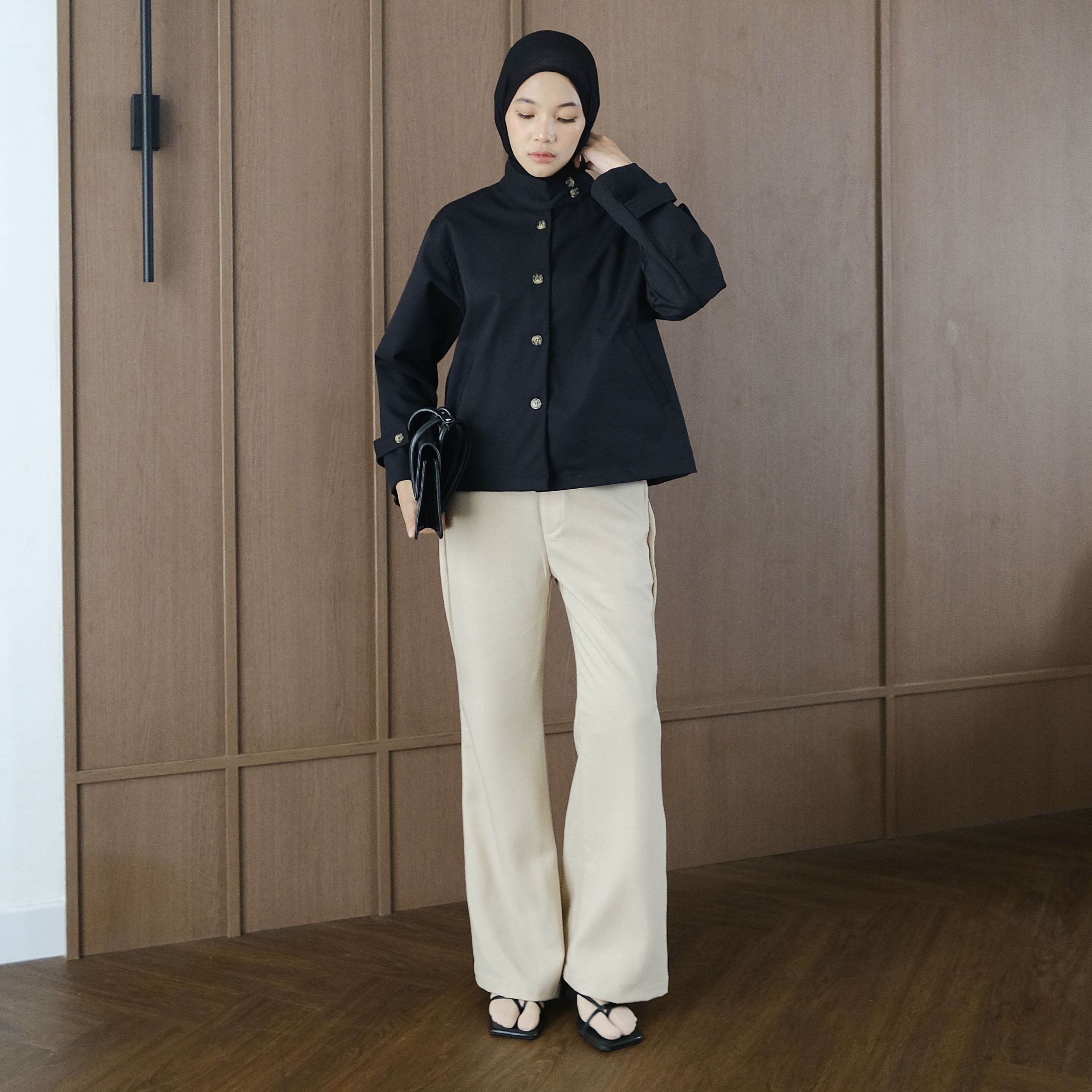 Moment Flare Pants 