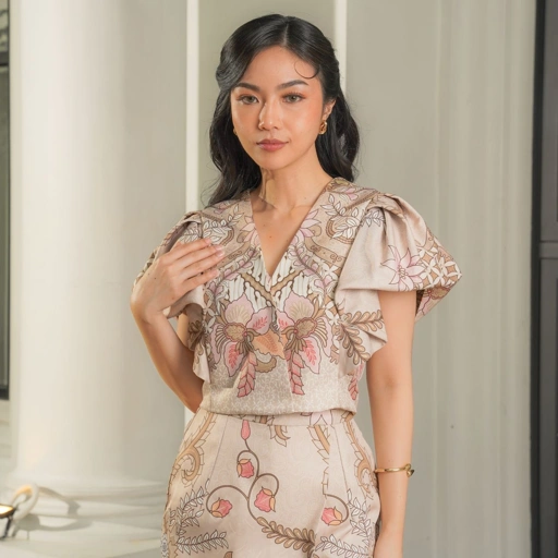 Image of Contenance - Aruna Batik Top