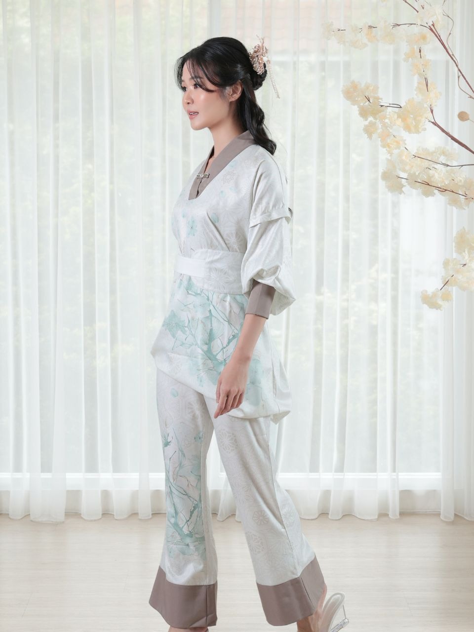 Royal Voyage - Veyra Set