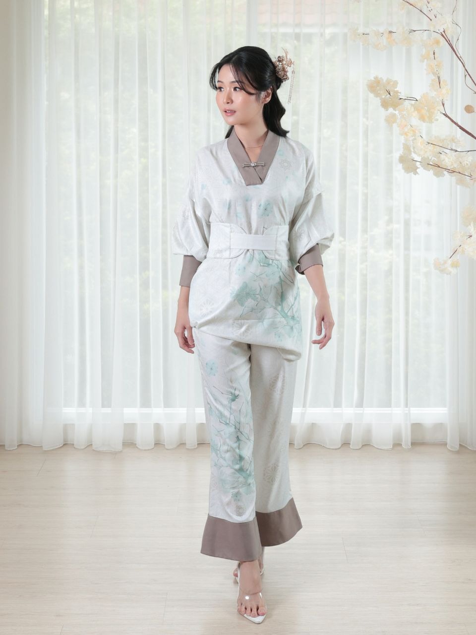 Royal Voyage - Veyra Set