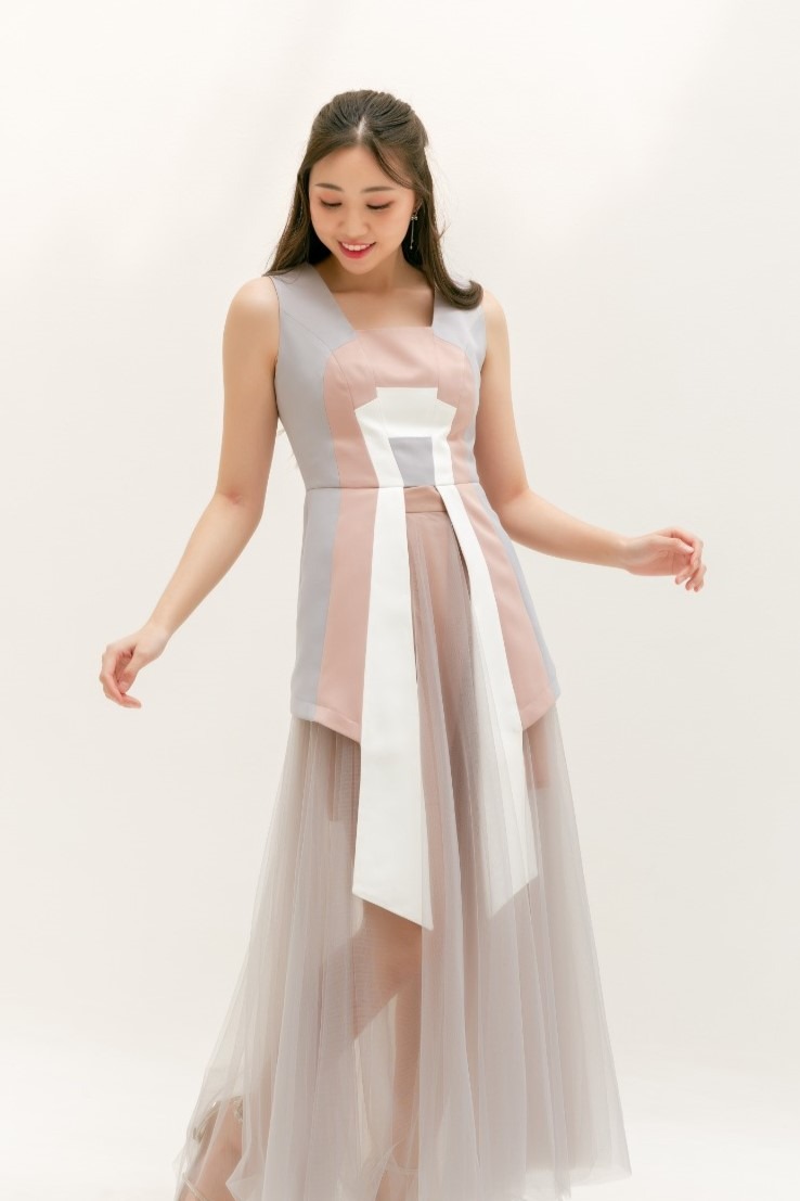 Paradise Finch Top