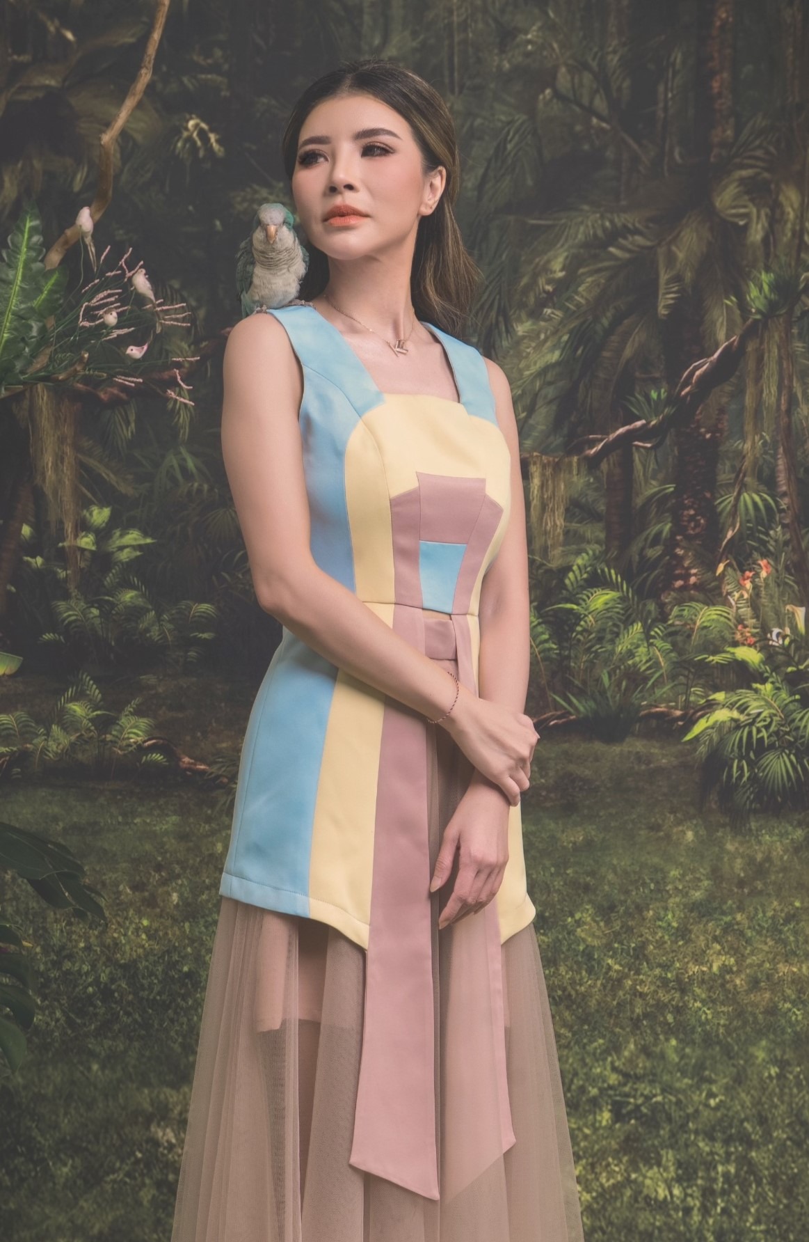 Paradise Finch Top