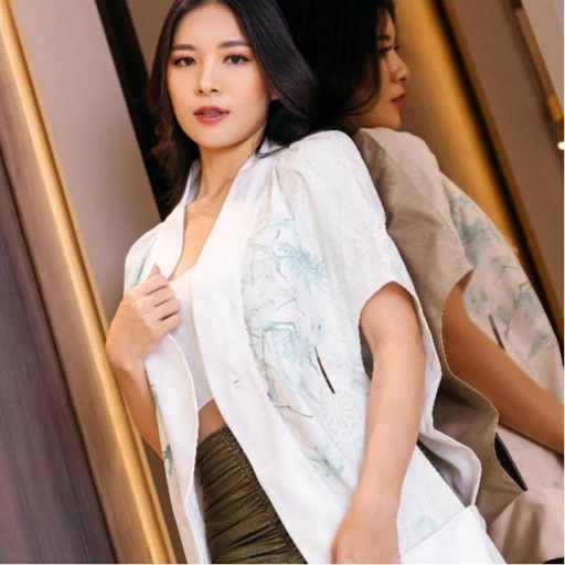Image of Leisure Rihana Sakura Outer