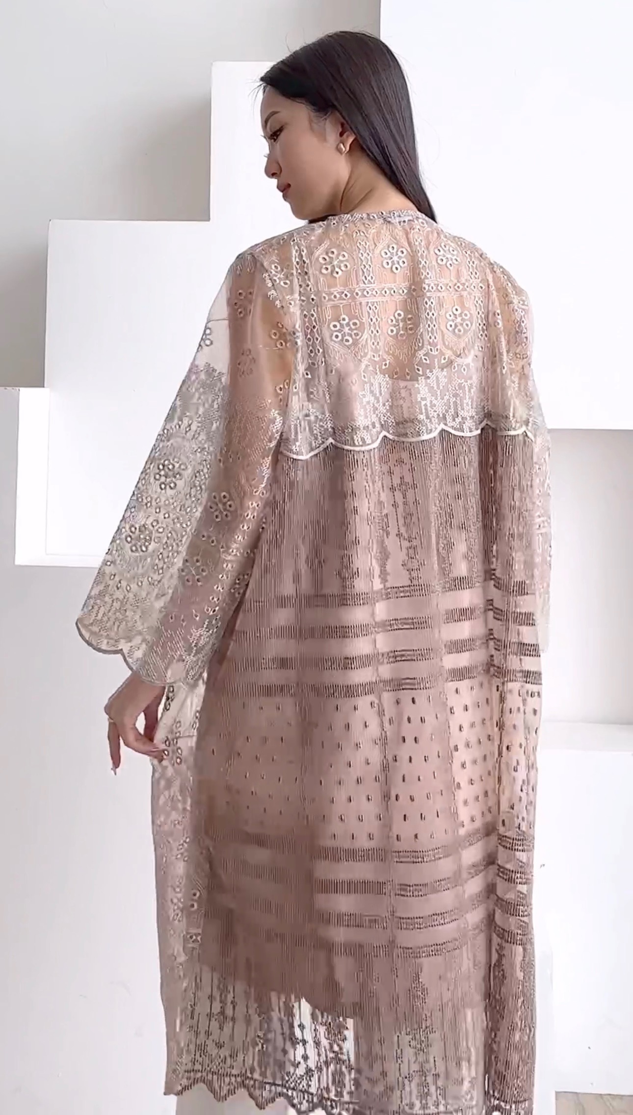 NARANA Pleat Lace Outer