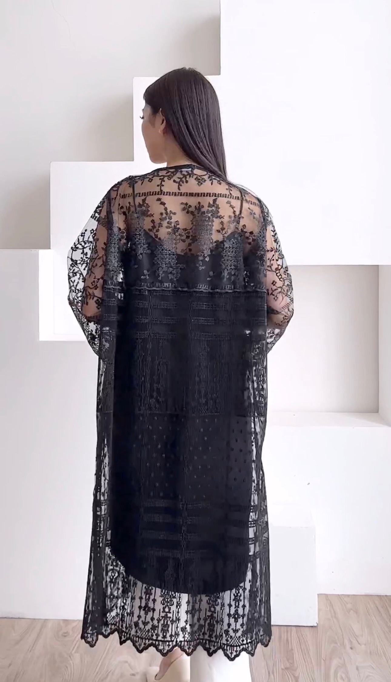 NARANA Pleat Lace Outer