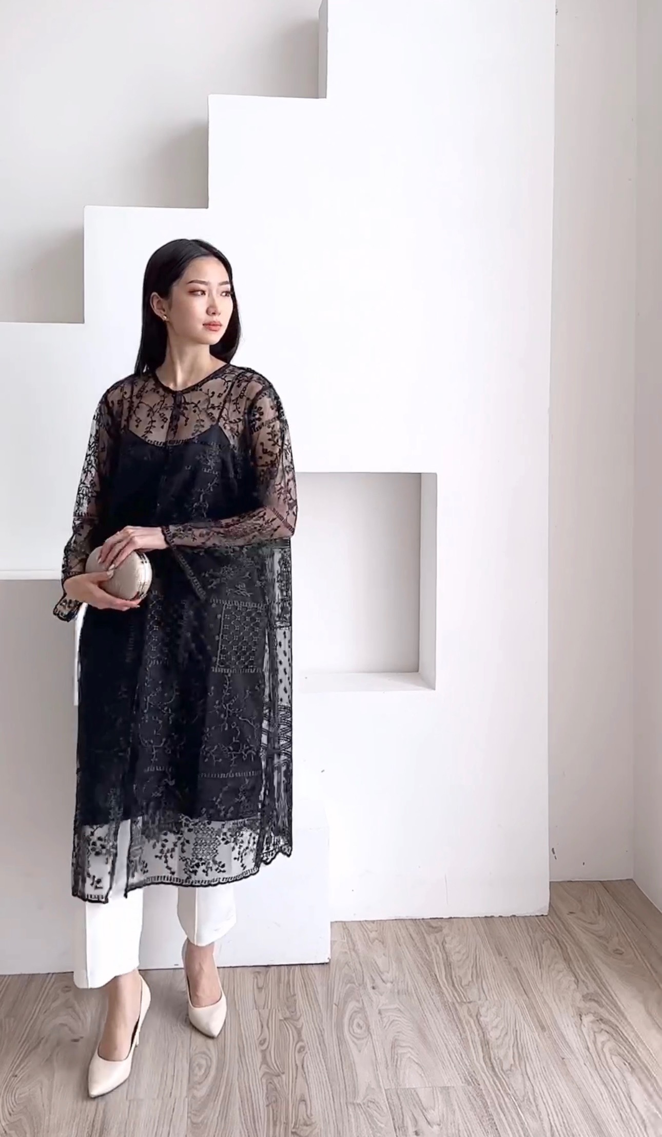 NARANA Pleat Lace Outer