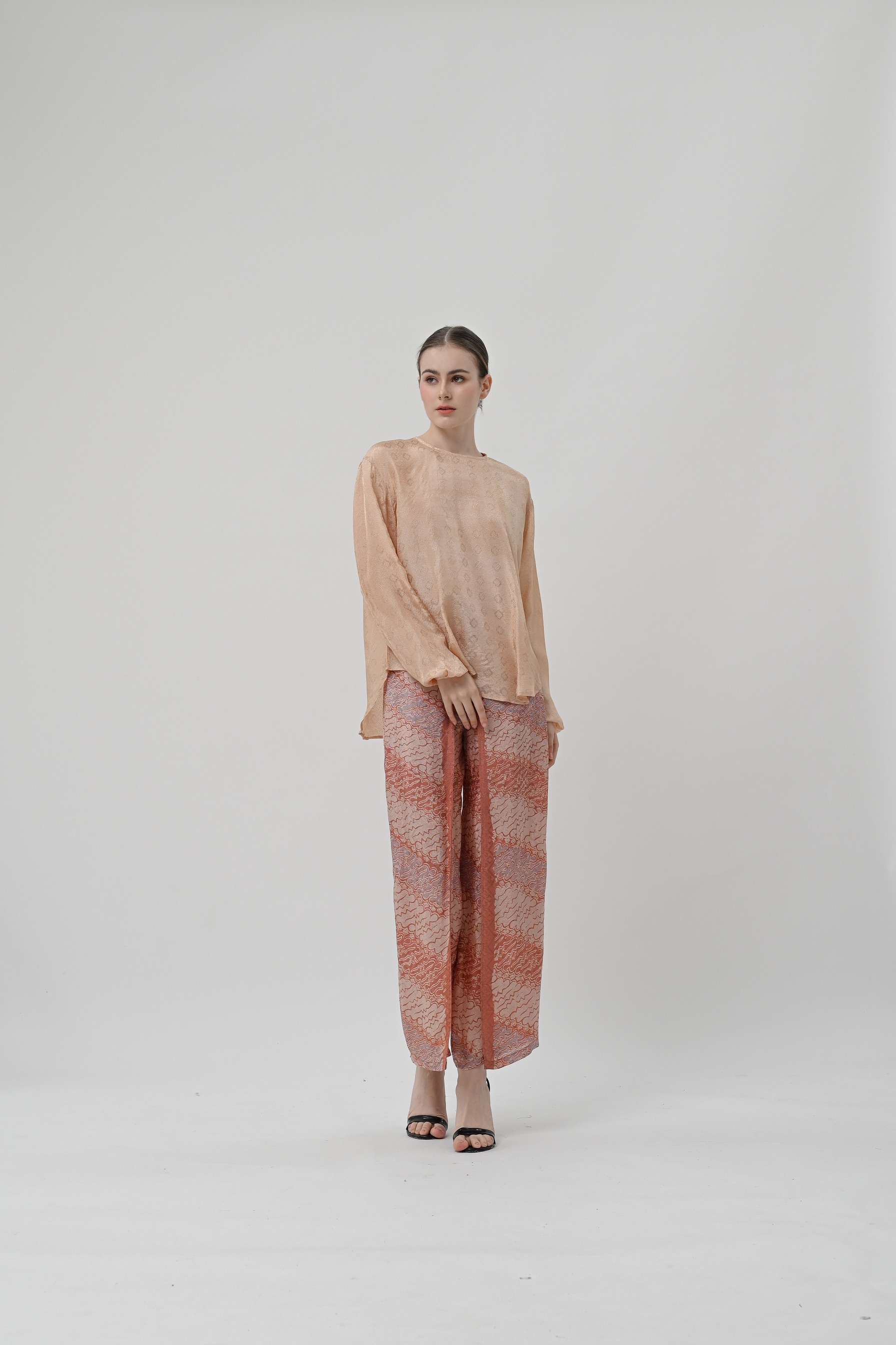 GANTARI Set (Long Palazo & fancy tunic)