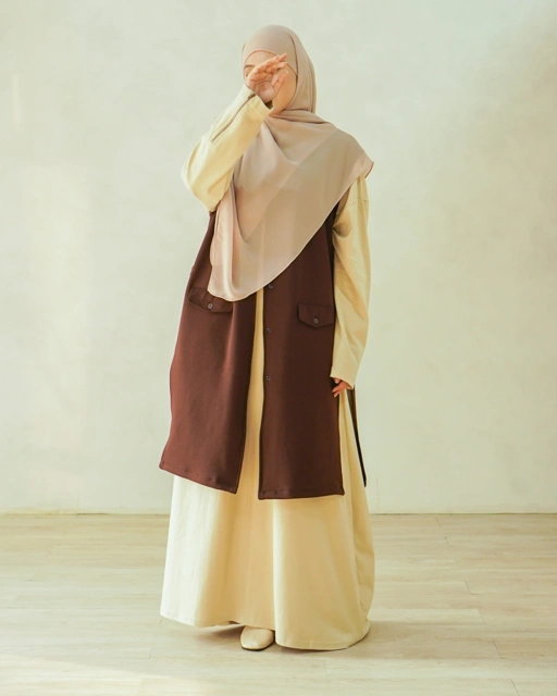 Kanna Long Vest