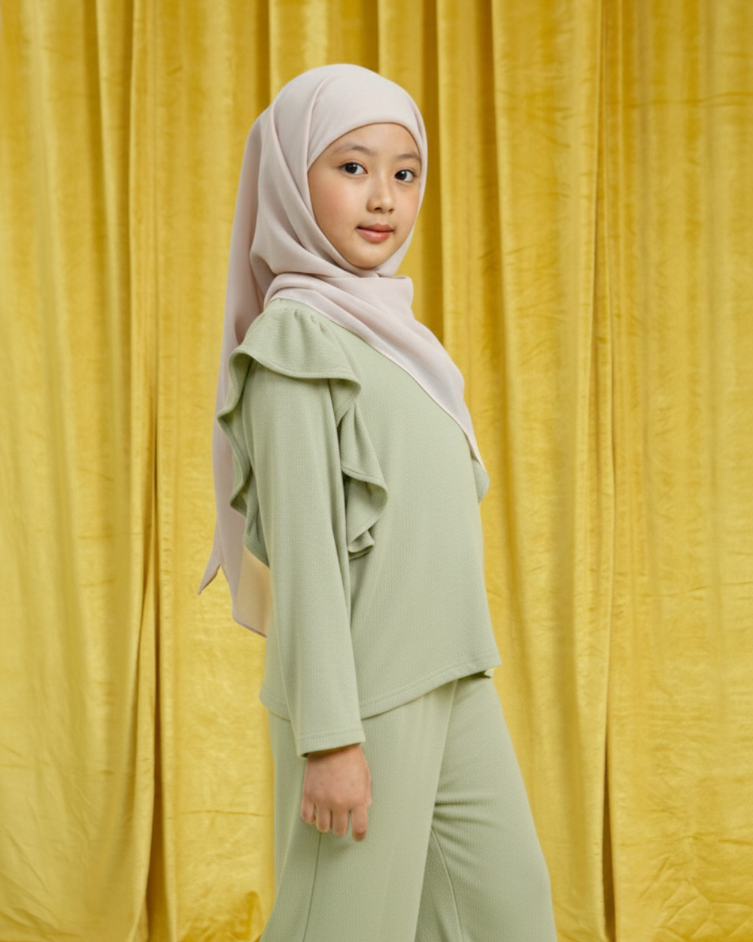 Akila set kids