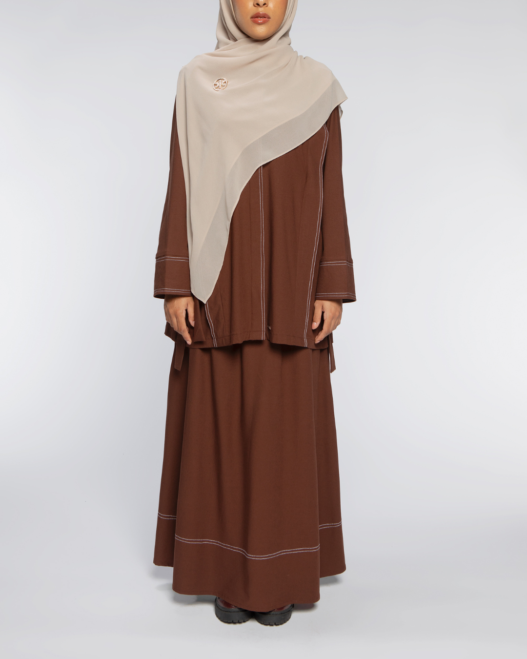 Ananta set Mom Dark Brown