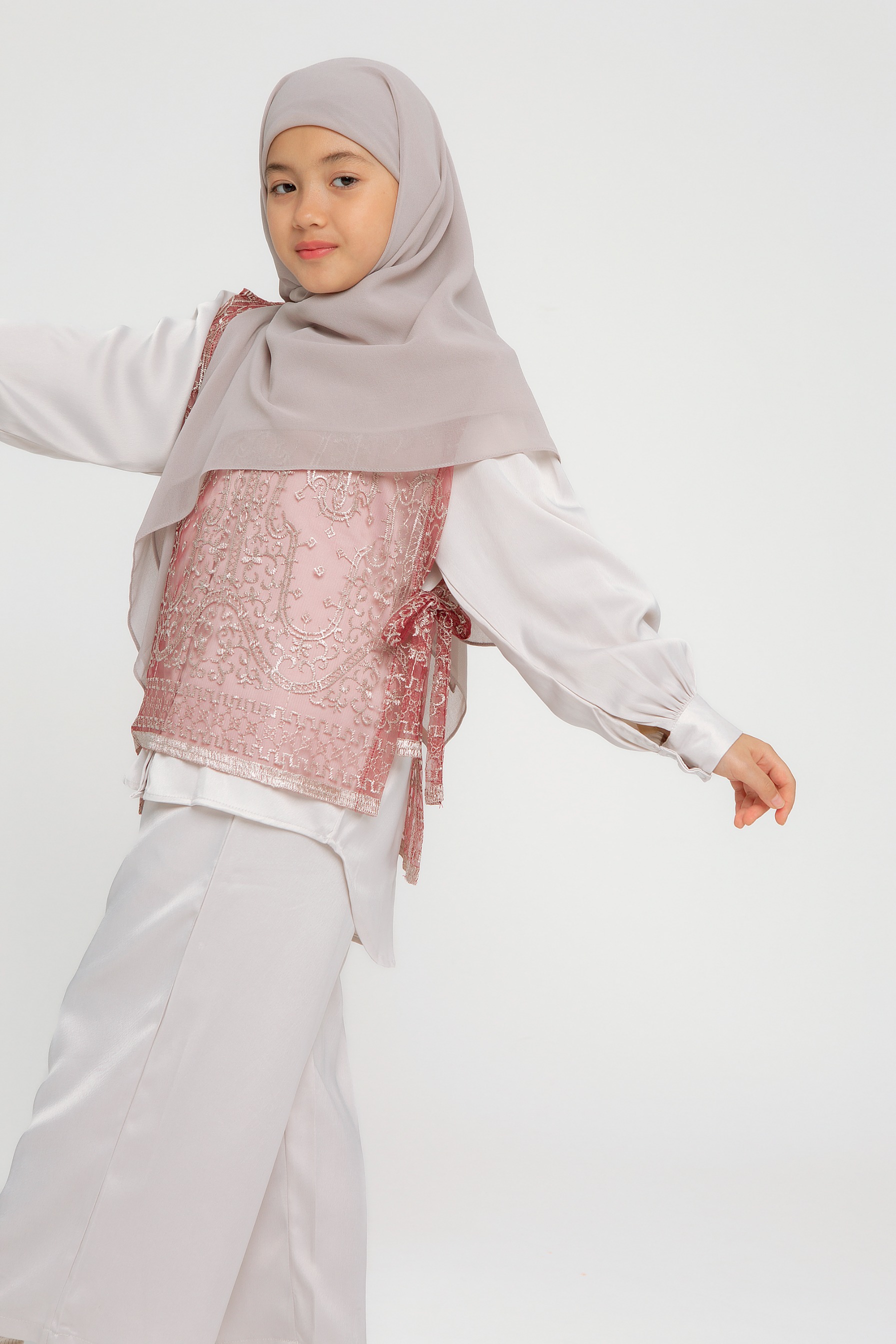 Zaida set Mom & Kids (Sage,Maroon,Dusty Pink)
