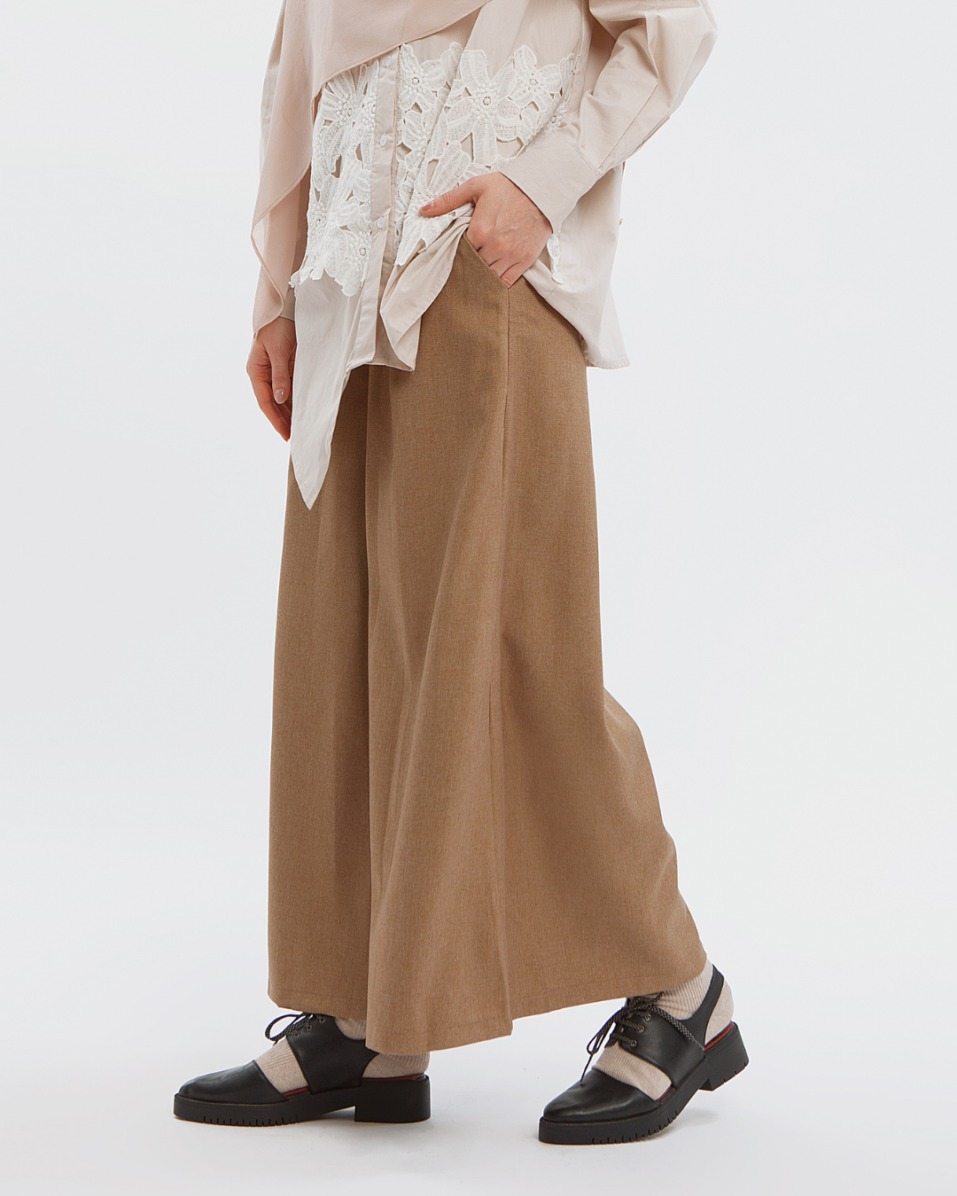 Nai Pants