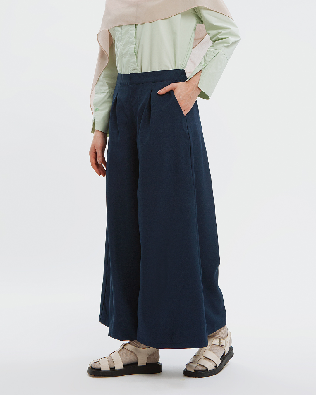 Nai Pants