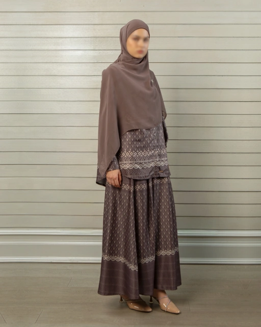 Image of Samira set Mom