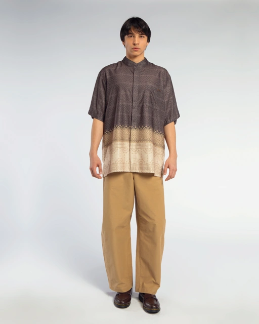 Image of Samira shirt Dad Brown Lengan Pendek