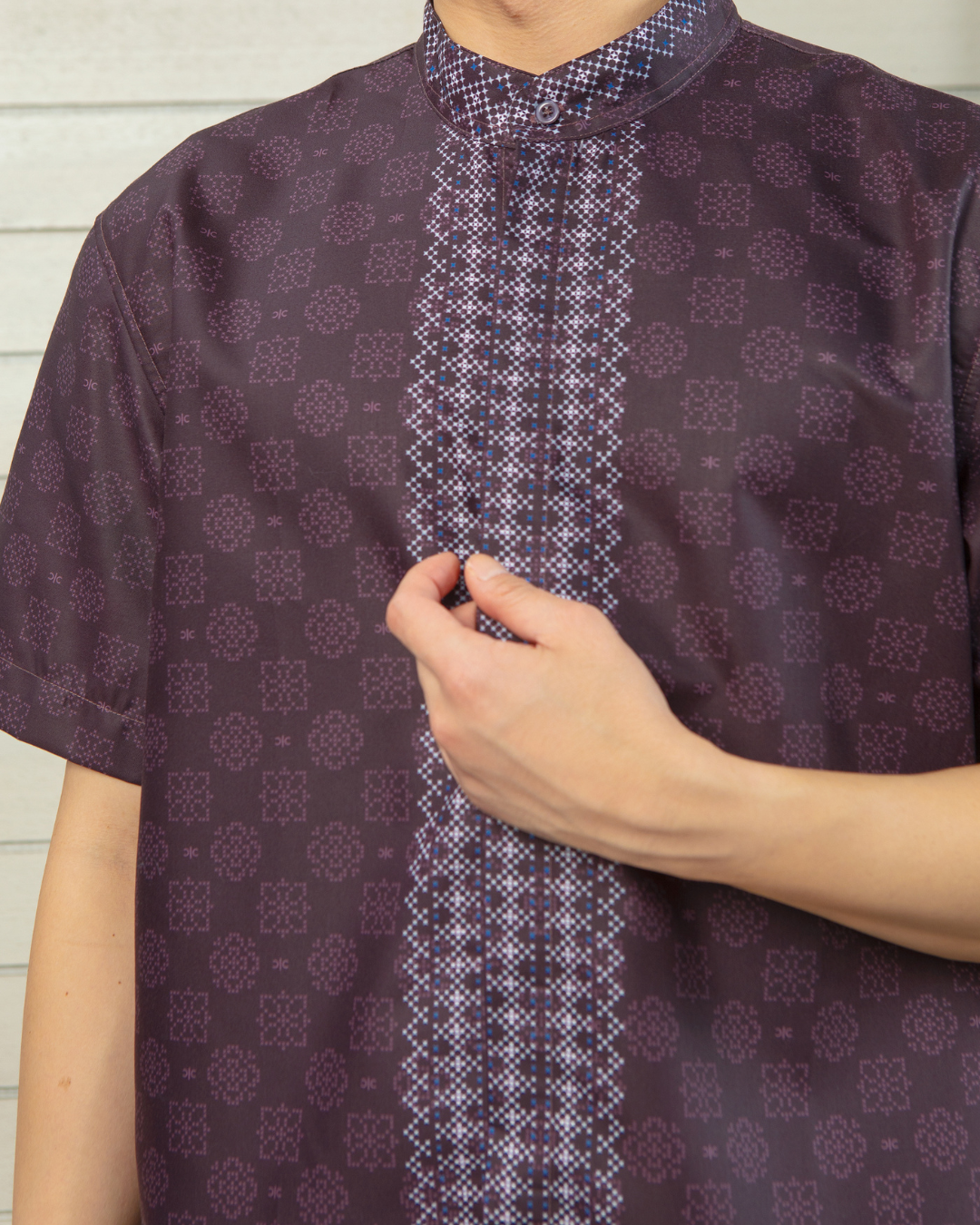 Serene shirt Dad Burgundy Lengan Pendek