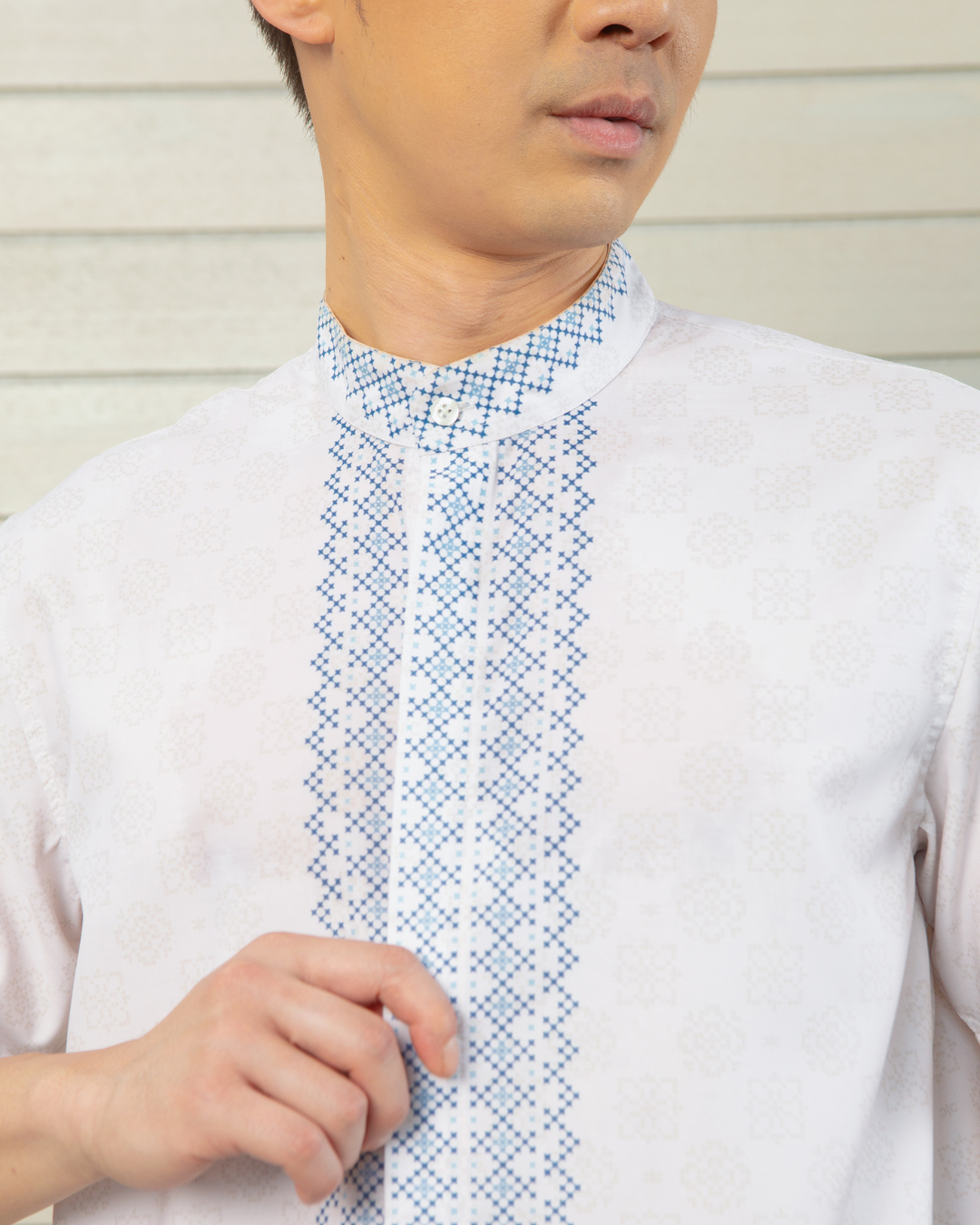 Serene shirt Dad Ivory Lengan Pendek