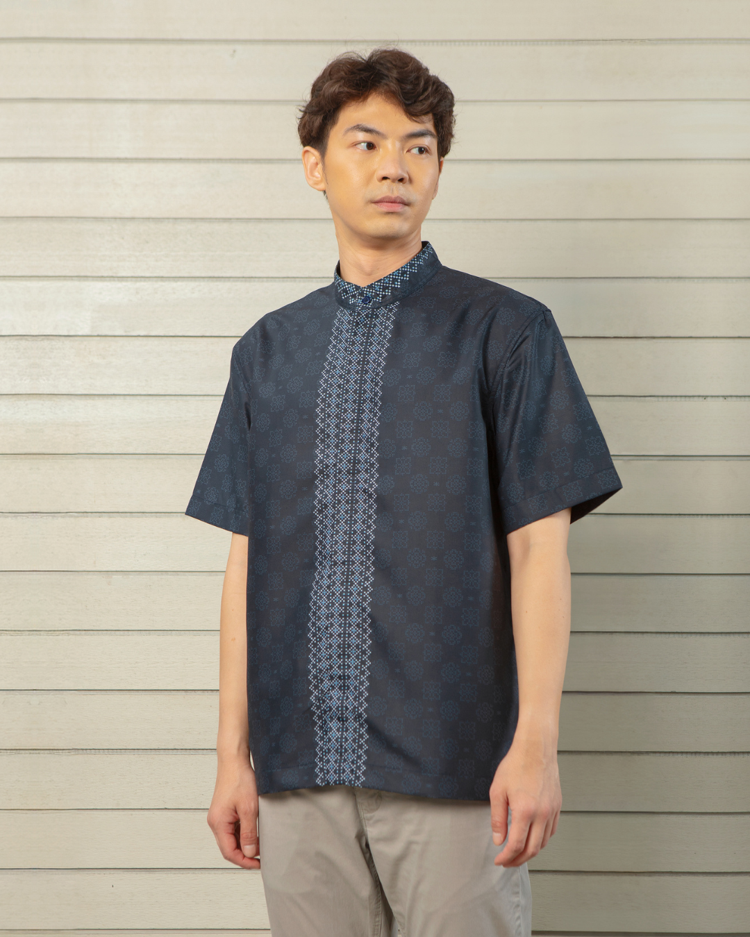 Serene shirt Dad Navy Lengan Pendek