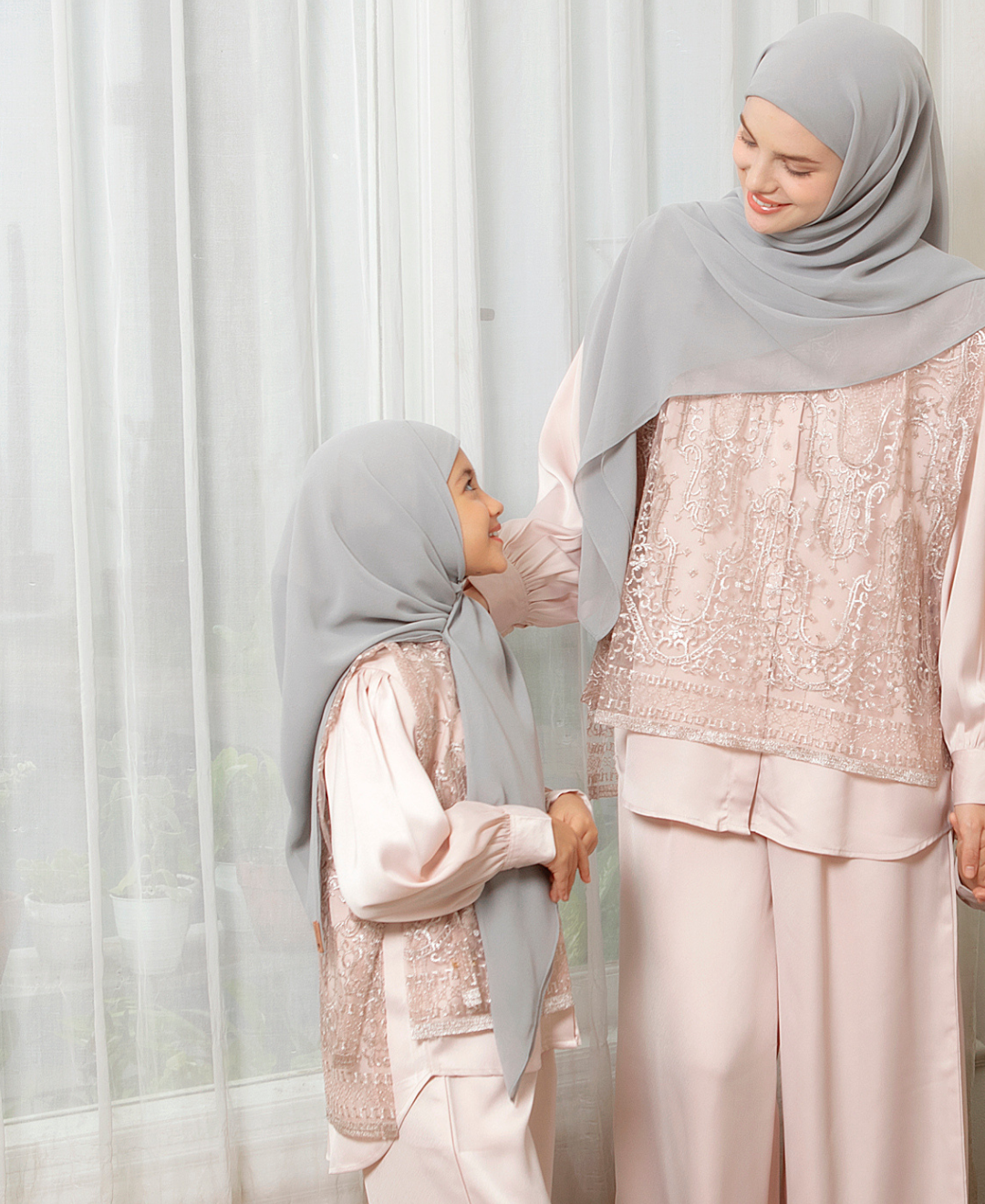 Zaida set Mom & Kids (Sage,Maroon,Dusty Pink)
