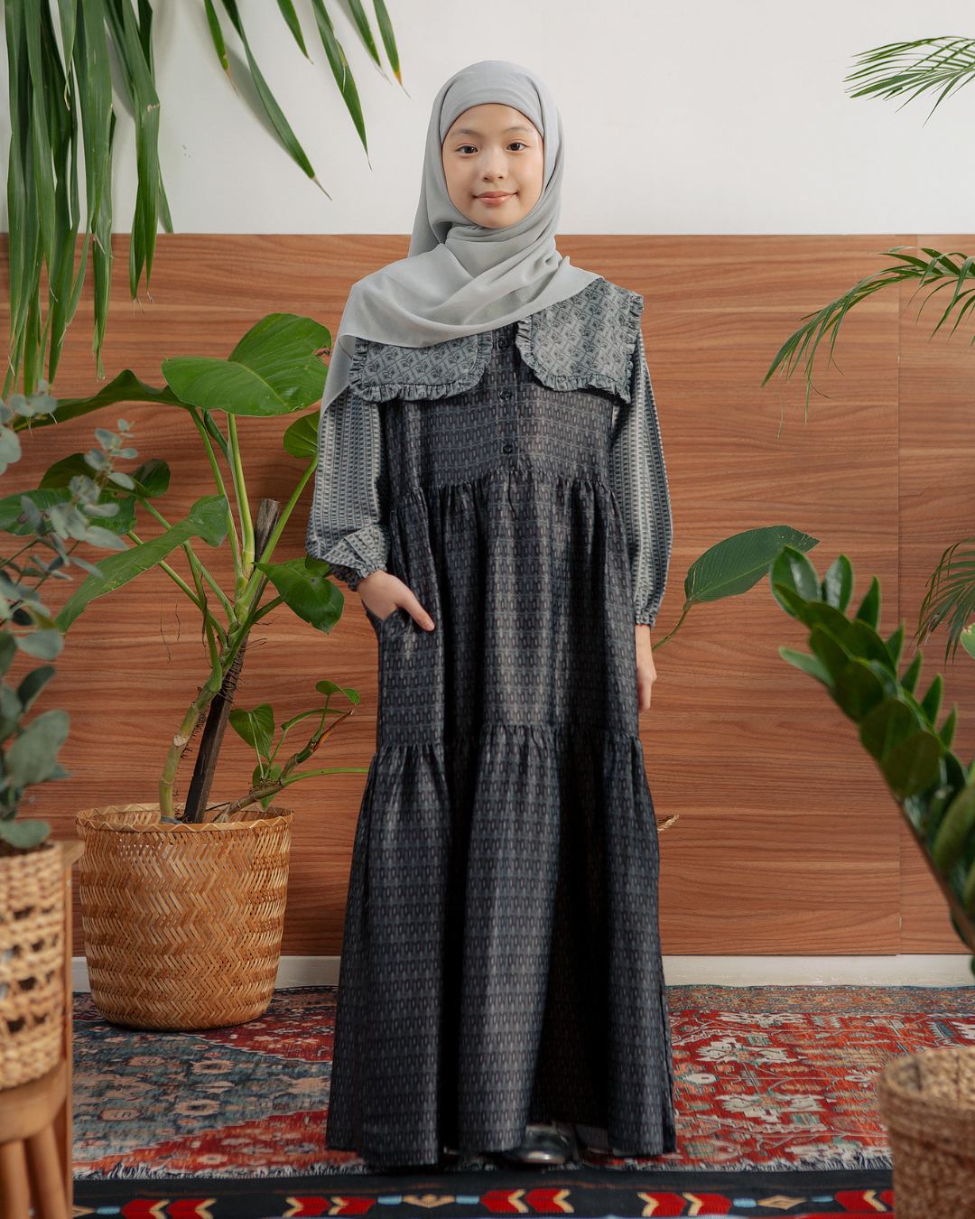 Delisha Dress Kids (Charcoal,Khaki)