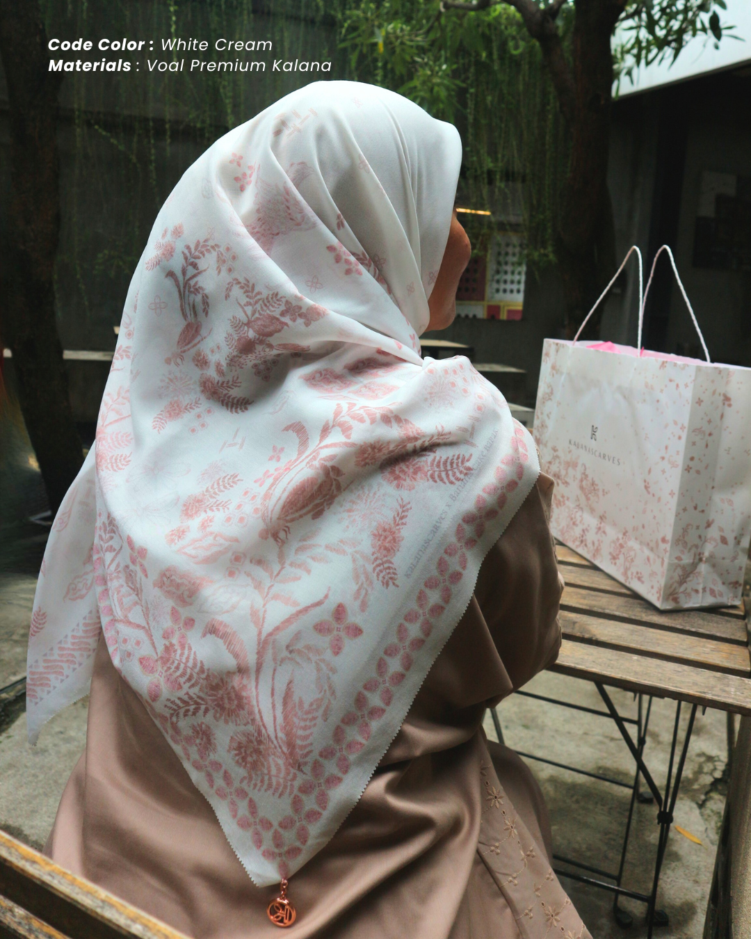 Teduh Series Signature Scarf - White Cream