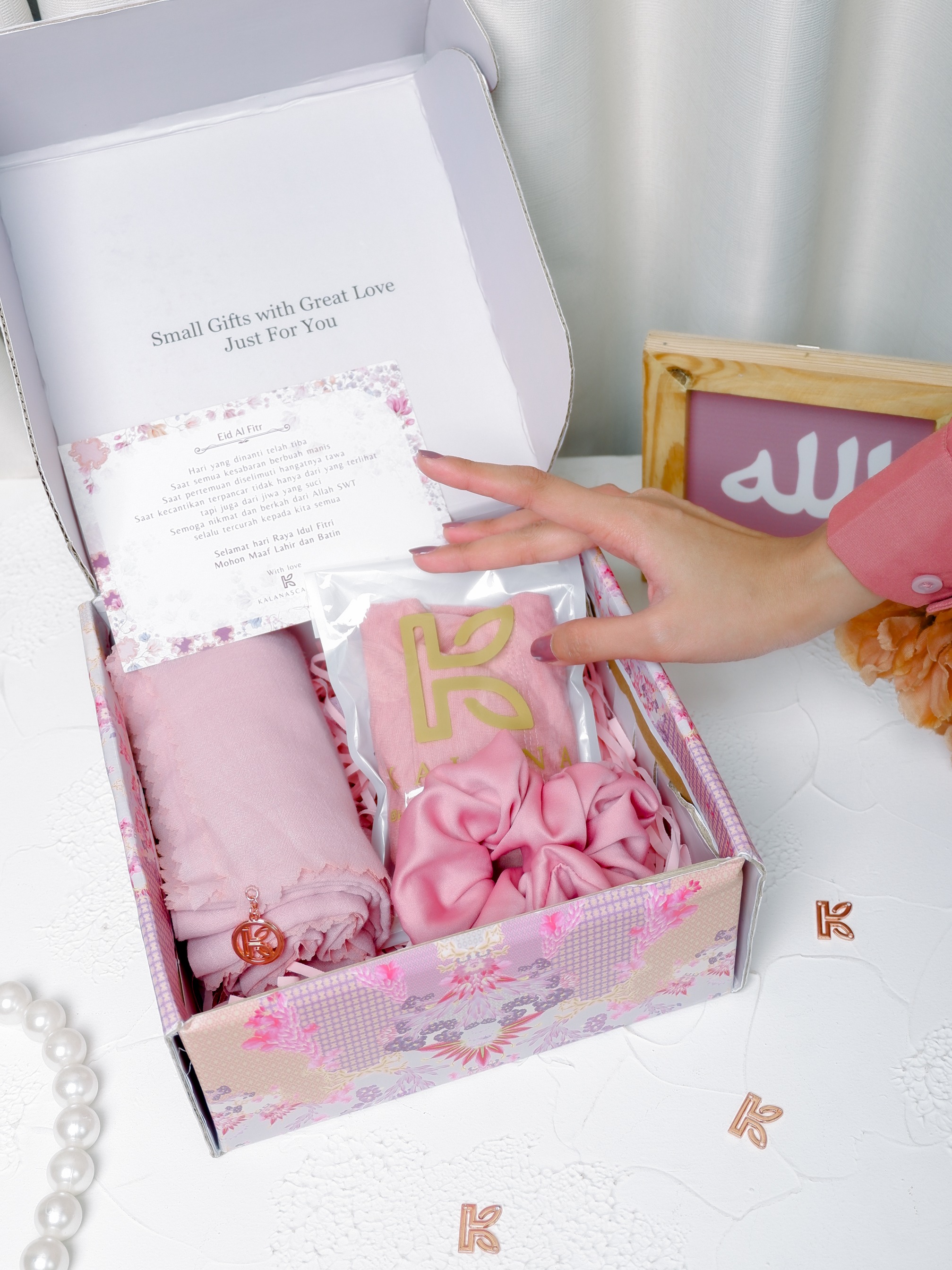 Happy Raya Hampers