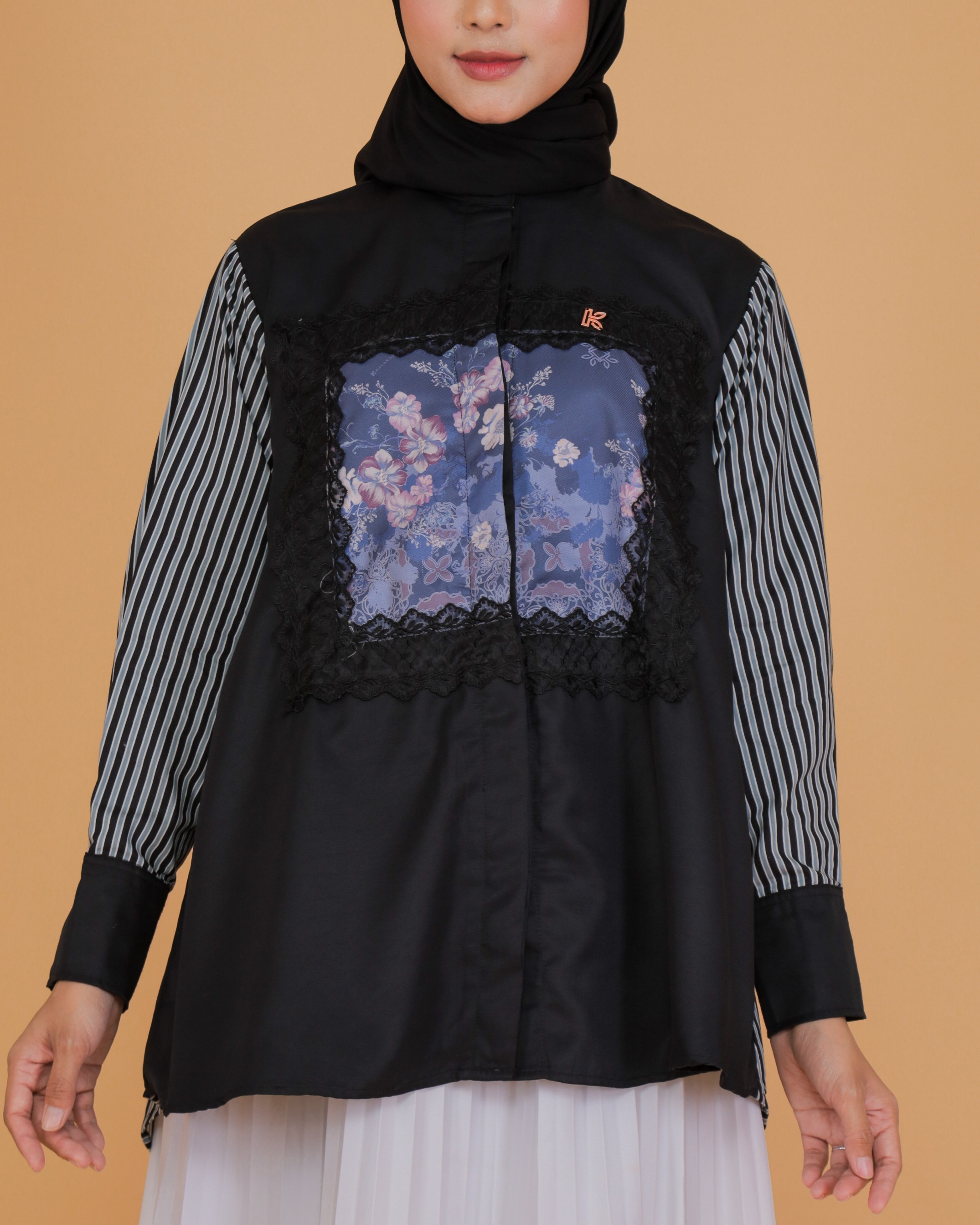Clover Blouse Series Black