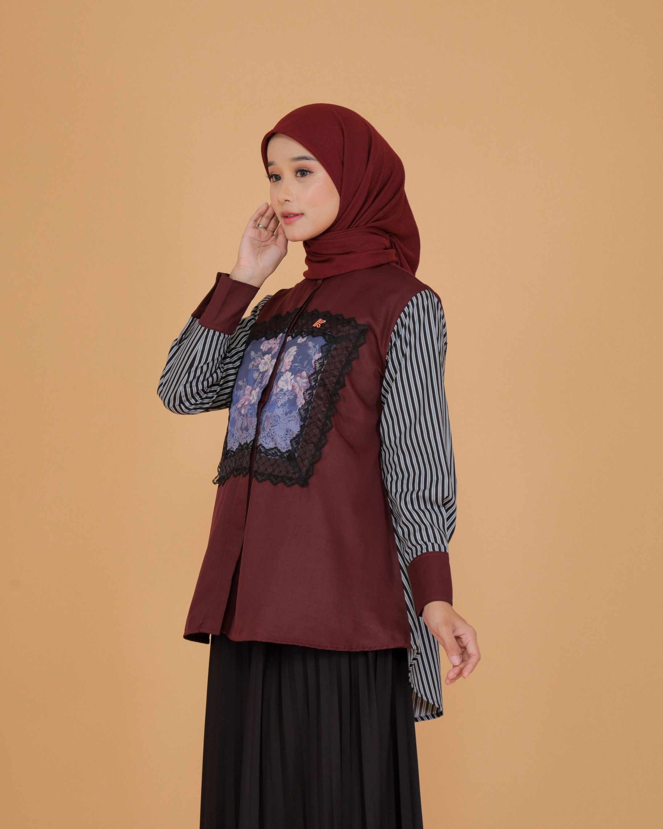 Clover Blouse Series Maroon