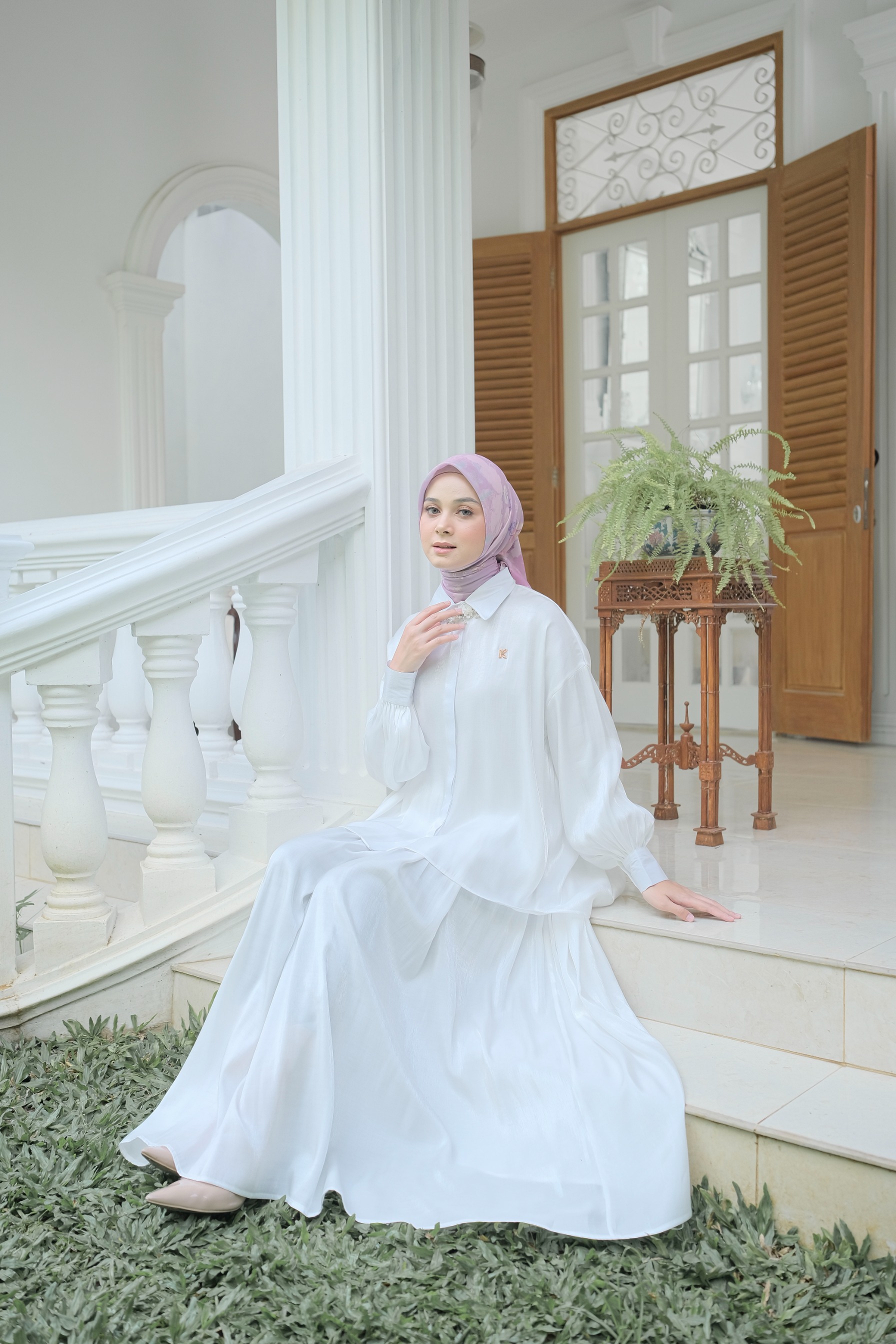 Belle Shimmer White