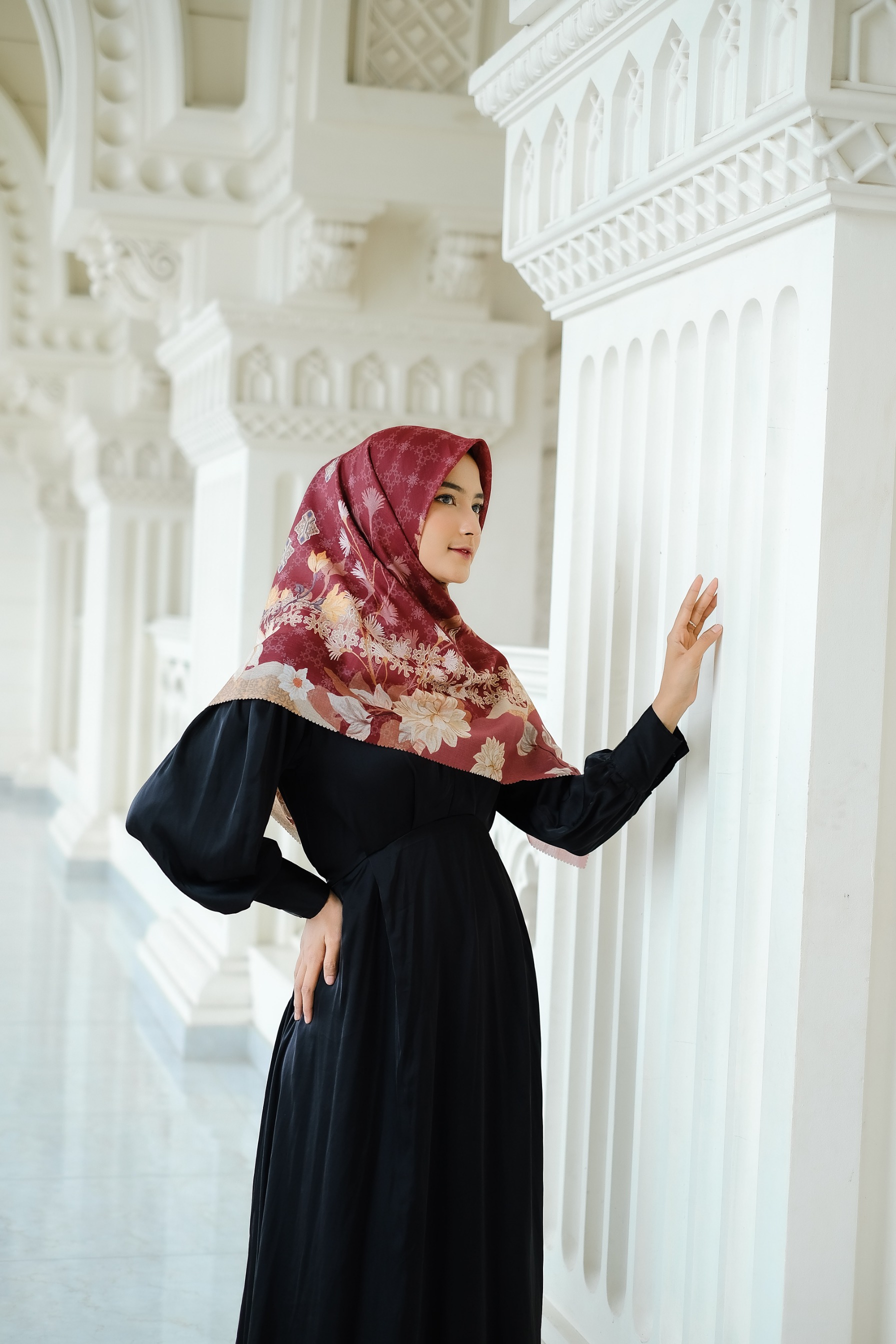 Merhabaya Series Queen Maroon