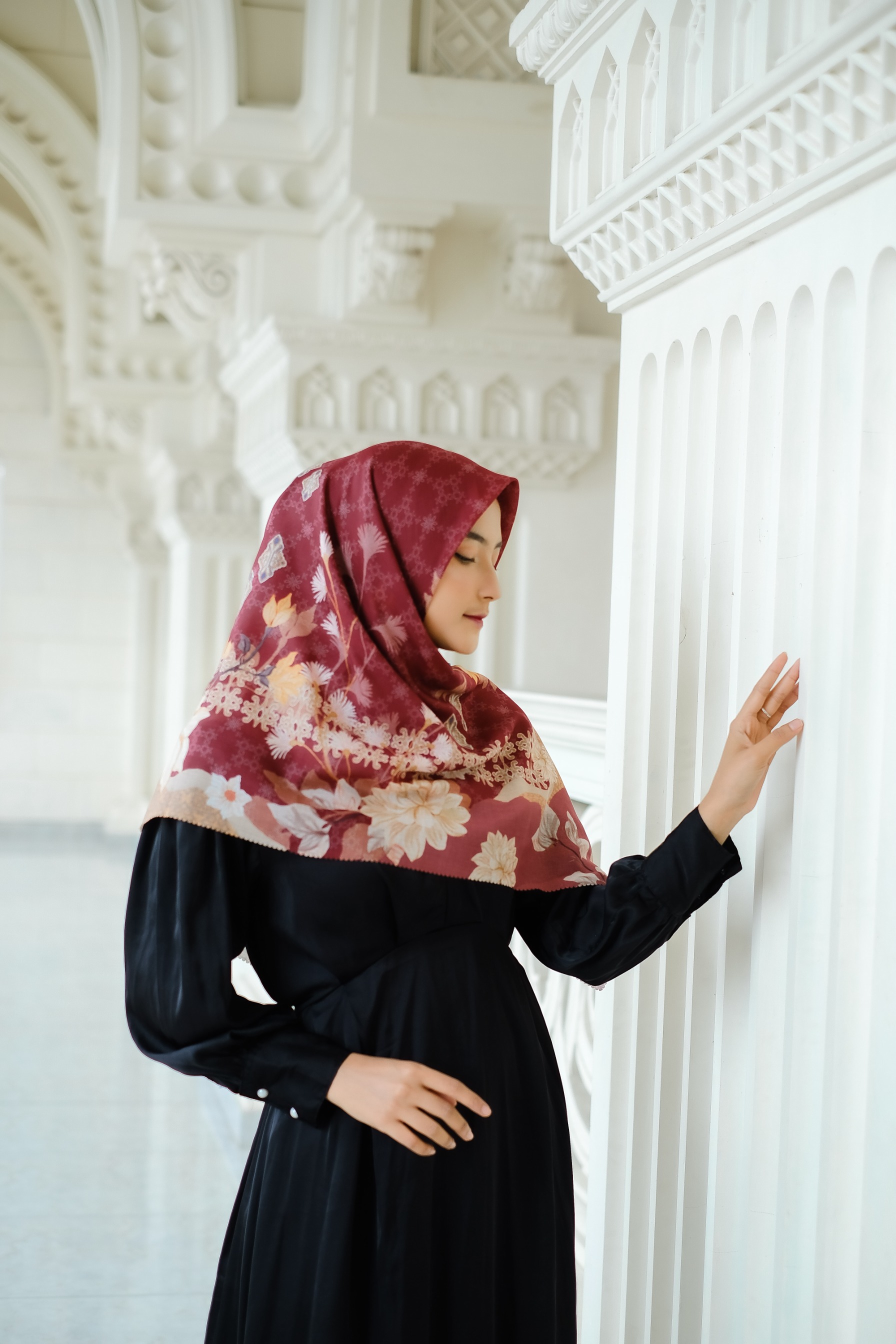 Merhabaya Series Queen Maroon