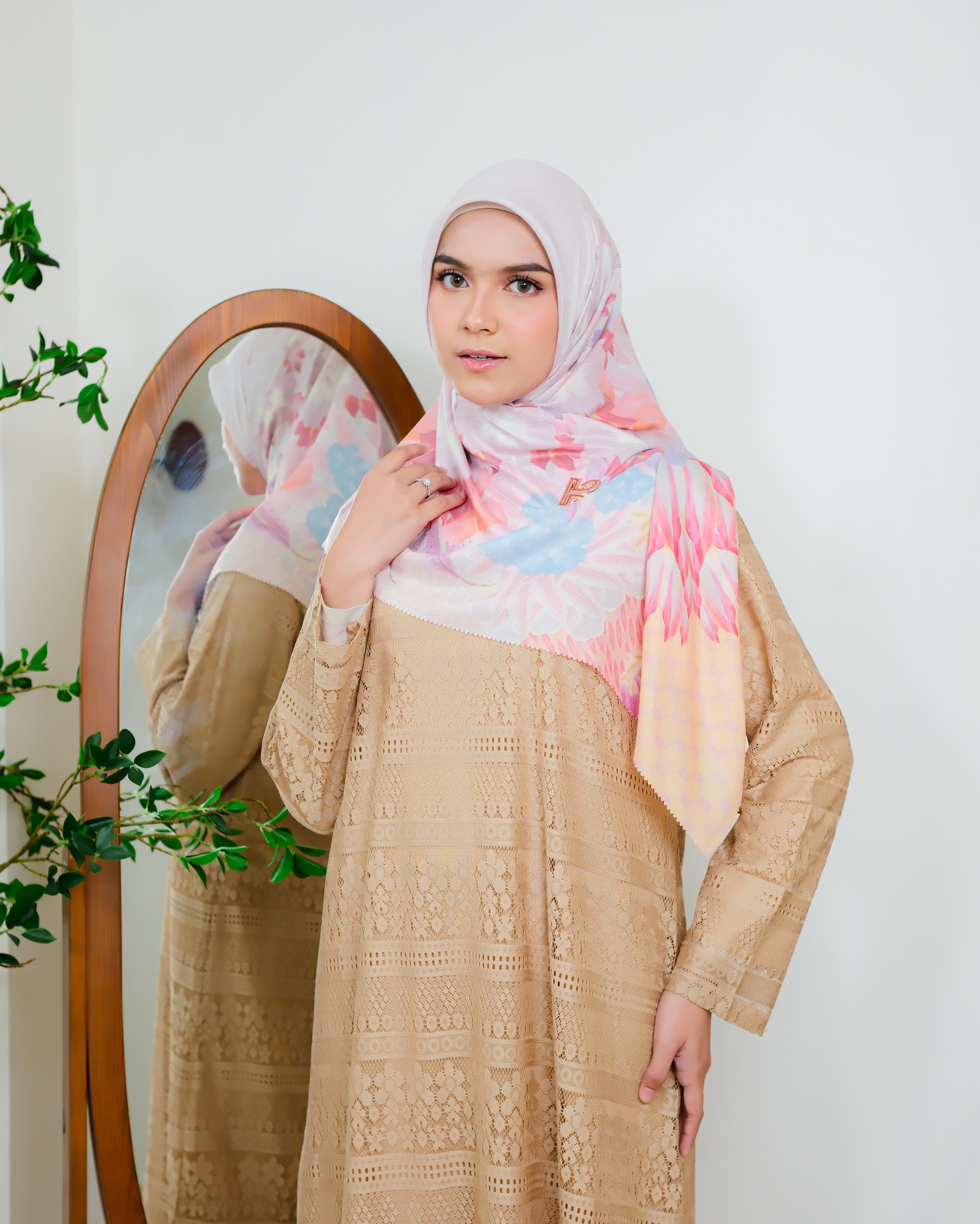 Zaujah Scarf Raya Series Syar'i Pinkish Beige