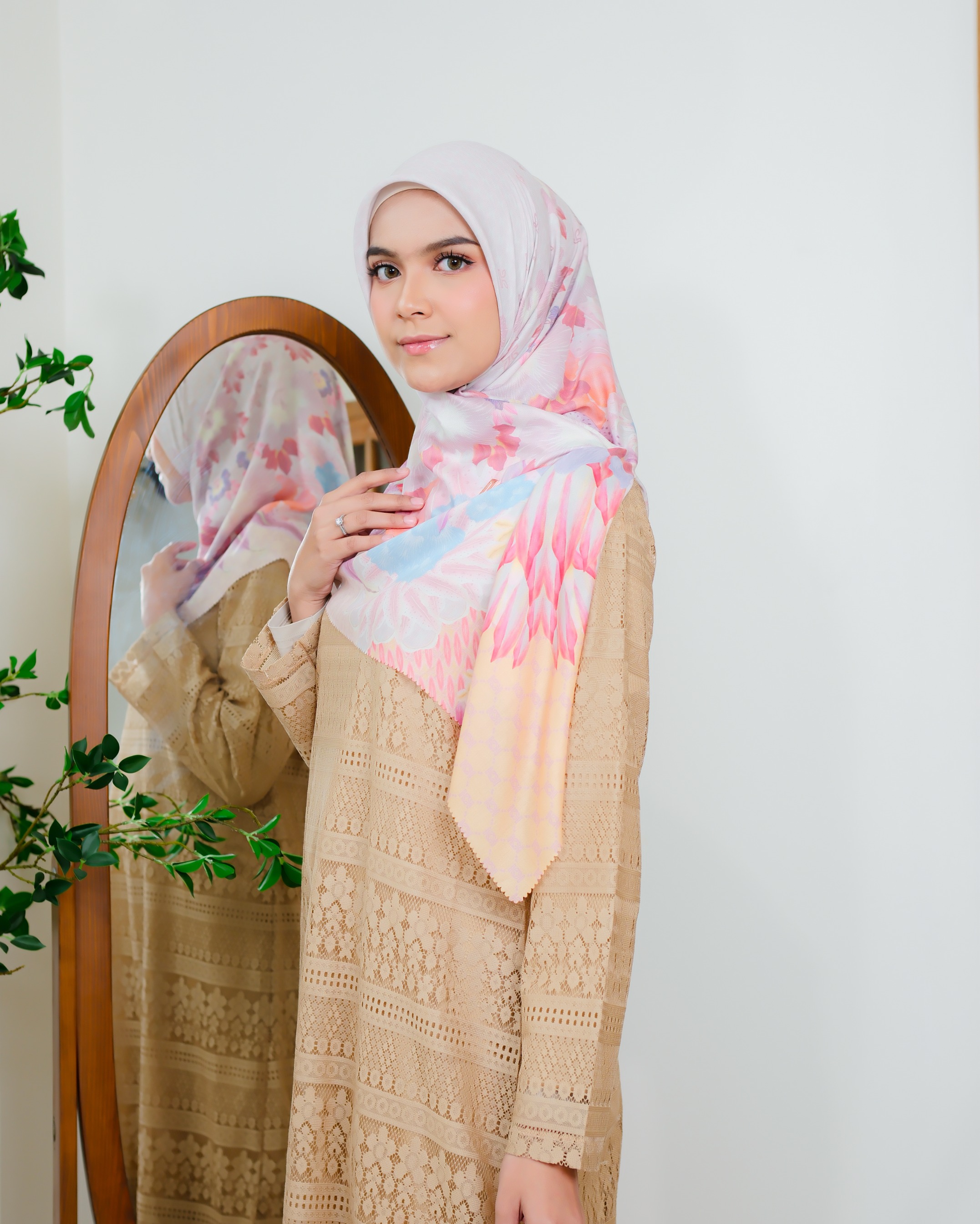 Zaujah Scarf Raya Series Syar'i Pinkish Beige