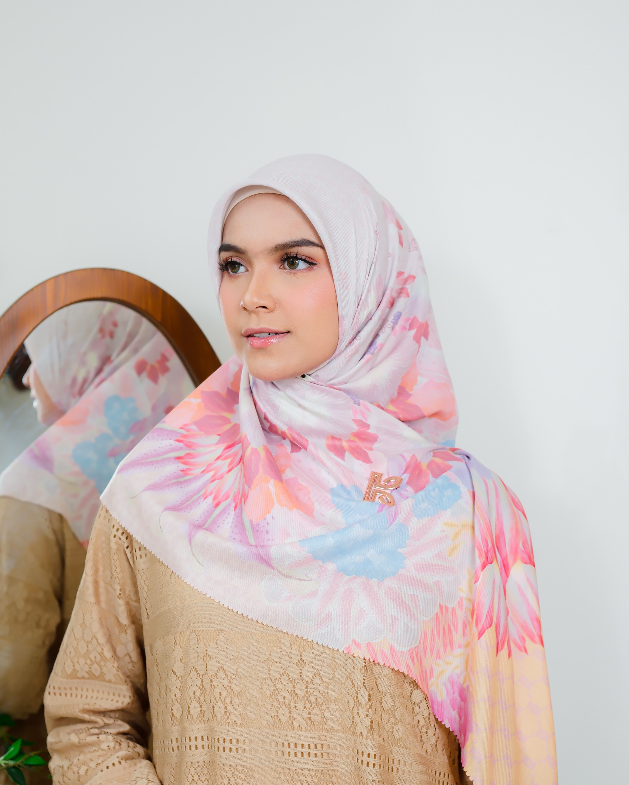 Zaujah Scarf Raya Series Syar'i Pinkish Beige