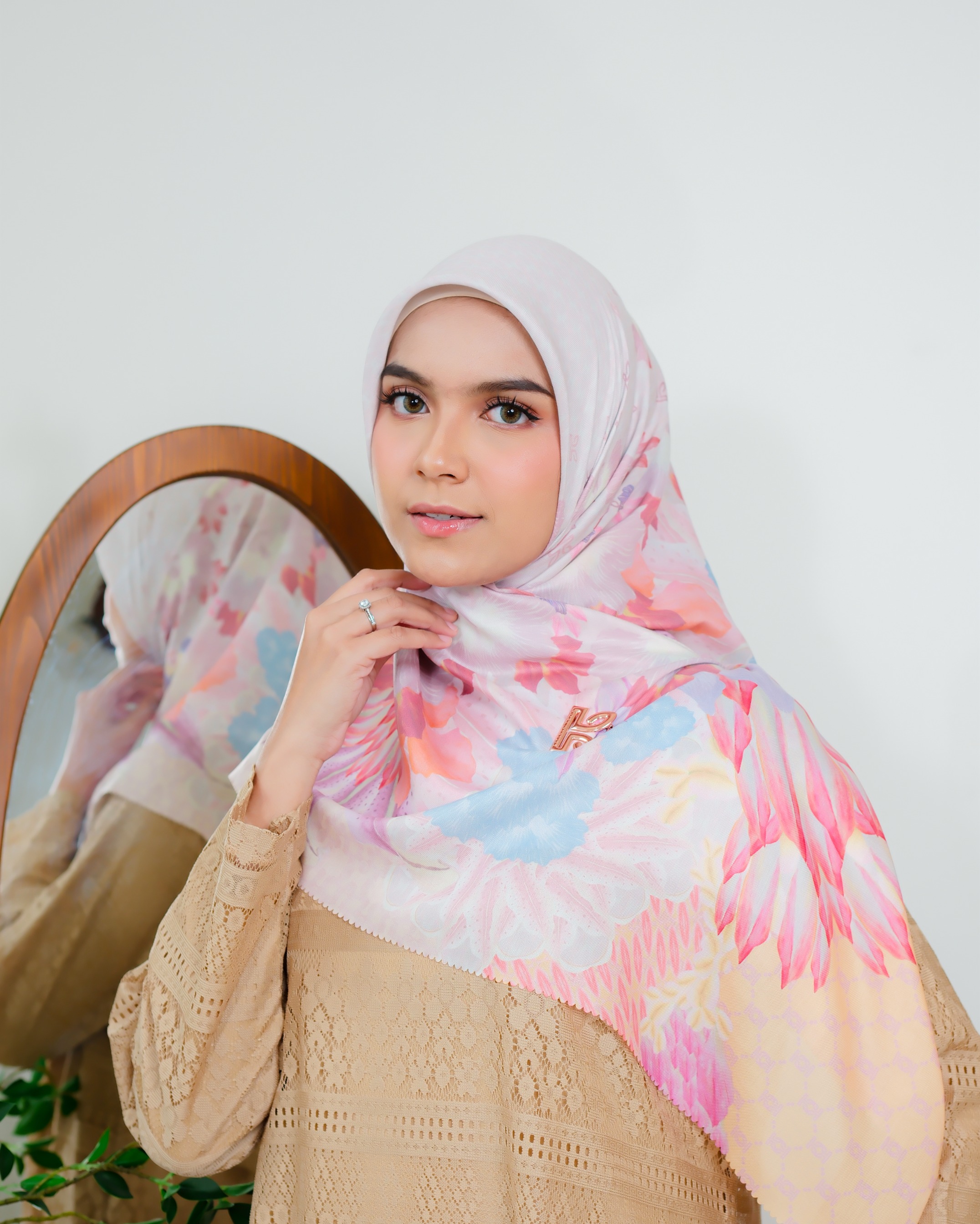 Zaujah Scarf Raya Series Syar'i Pinkish Beige