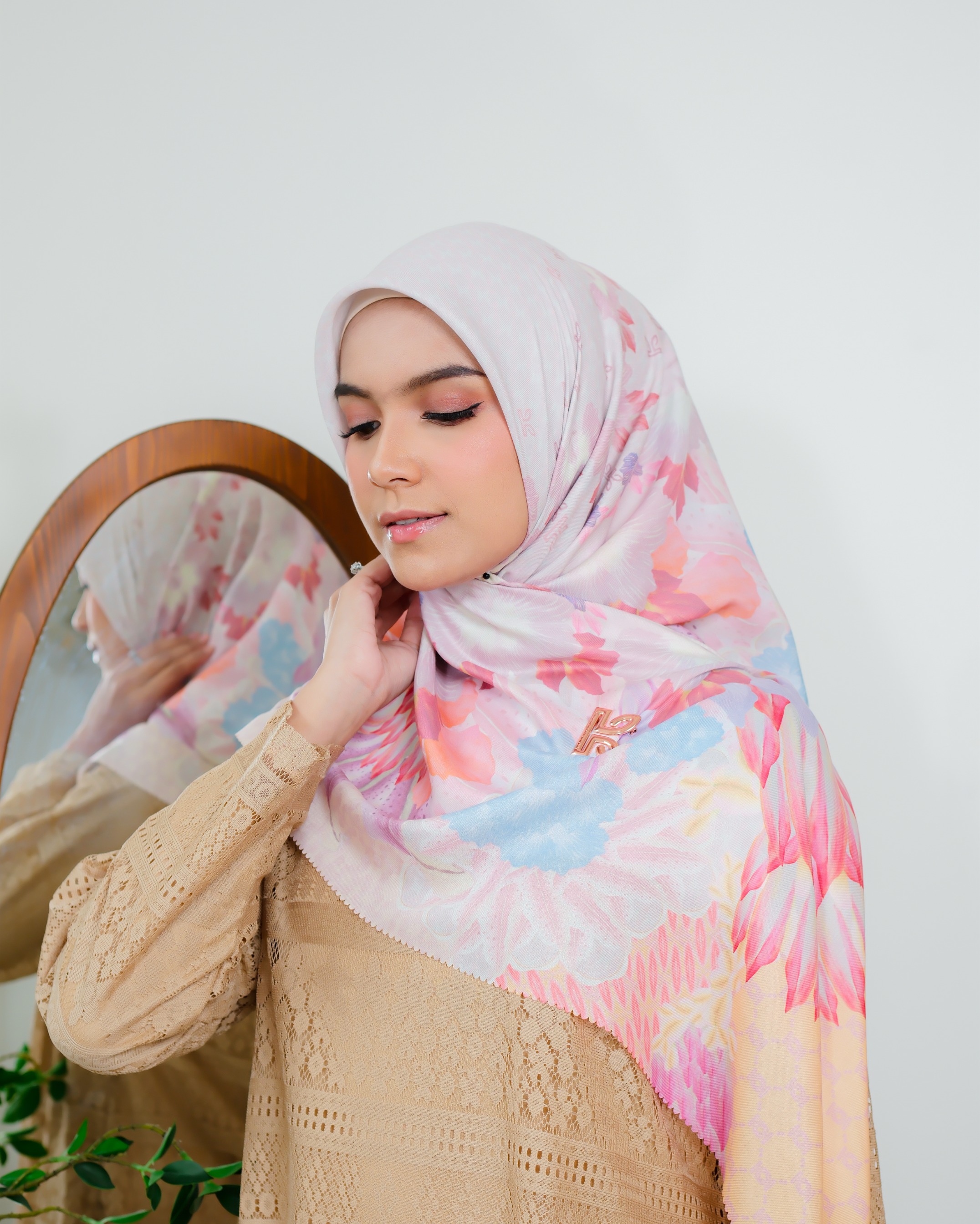 Zaujah Scarf Raya Series Syar'i Pinkish Beige