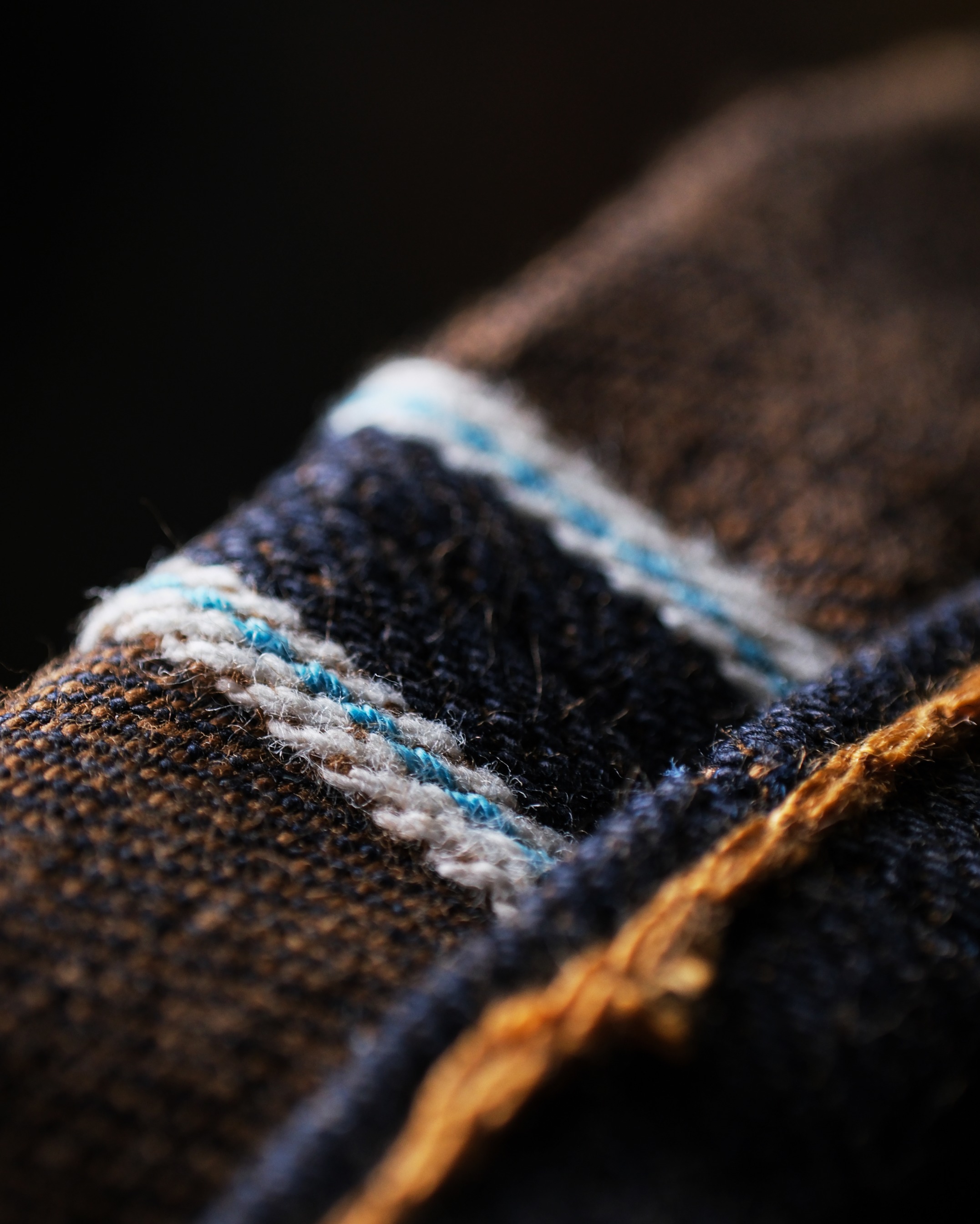 BLUESTATES raw Selvedge denim - Sugar Tiger 16oz Indigo Dark Brown Weft Australian Cotton Sanforized Slim Straight / Slim Fit Jeans