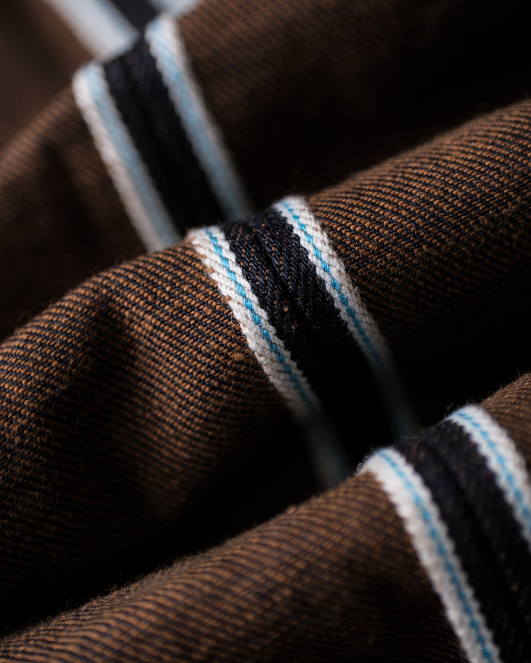 BLUESTATES raw Selvedge denim - Sugar Tiger 16oz Indigo Dark Brown Weft Australian Cotton Sanforized Slim Straight / Slim Fit Jeans