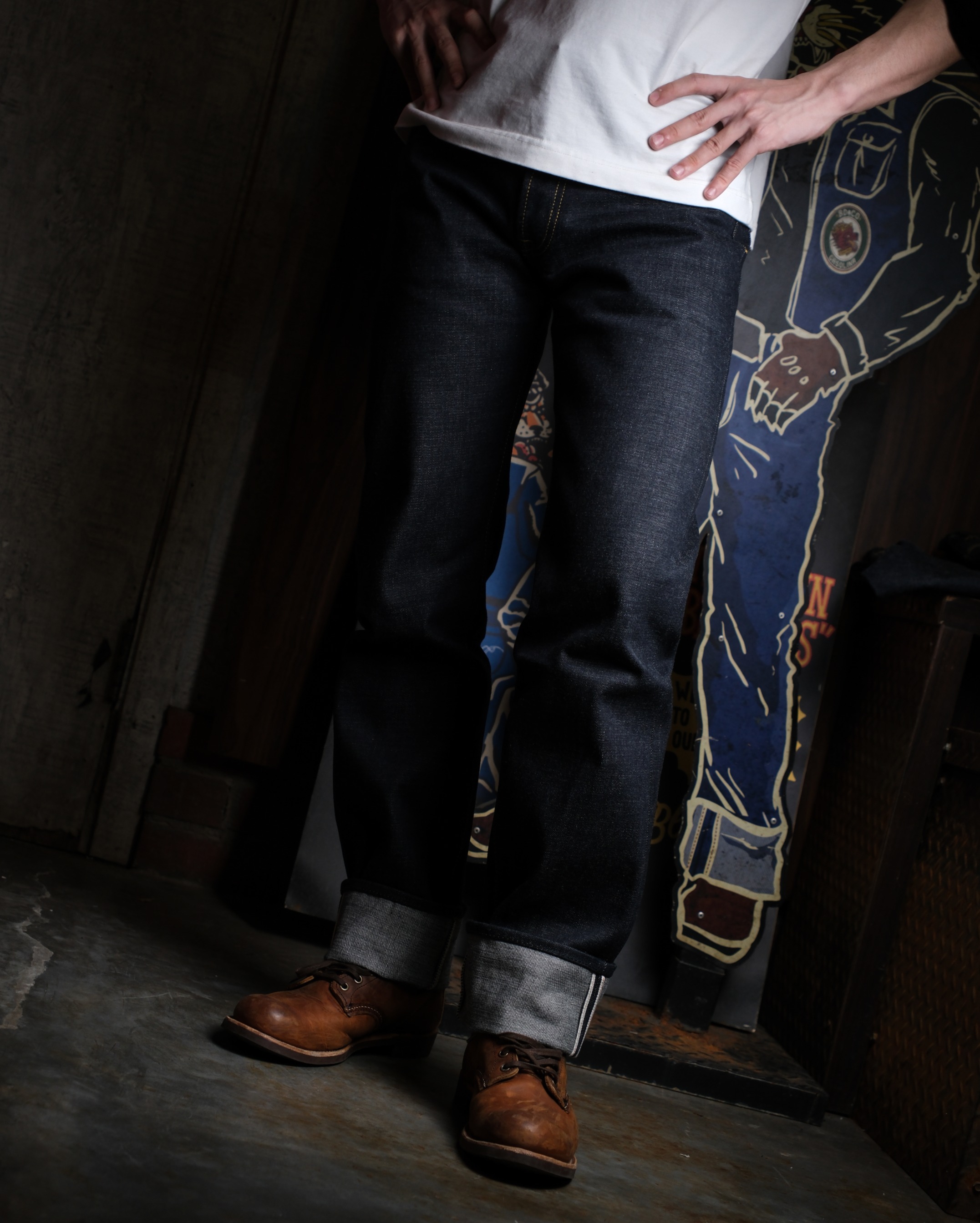 Bluestates Raw Selvedge Denim - Celestial Tiger 16 oz Deep Indigo Slim Straight selevdge jeans