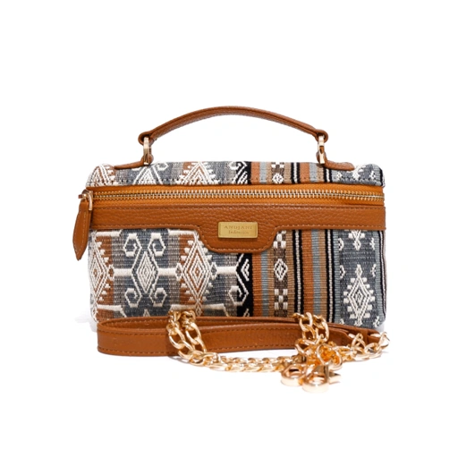 Image of NARENDRA. POUCH 314