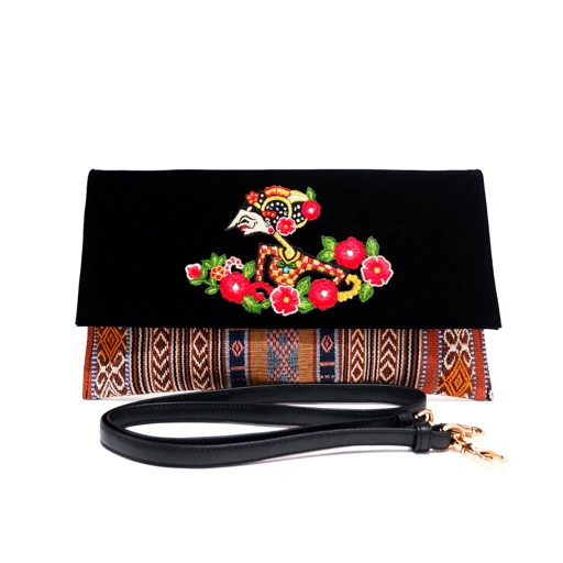 Image of KAYUMANIS CLUTCH 002