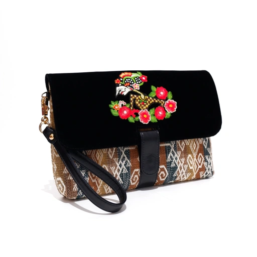 Image of JANU CLUTCH 040