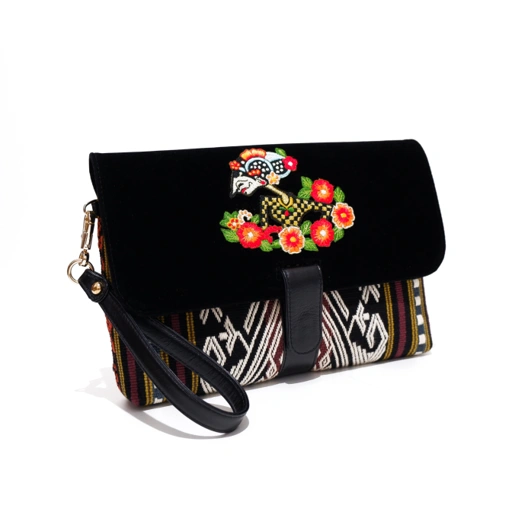 Image of JANU CLUTCH 039