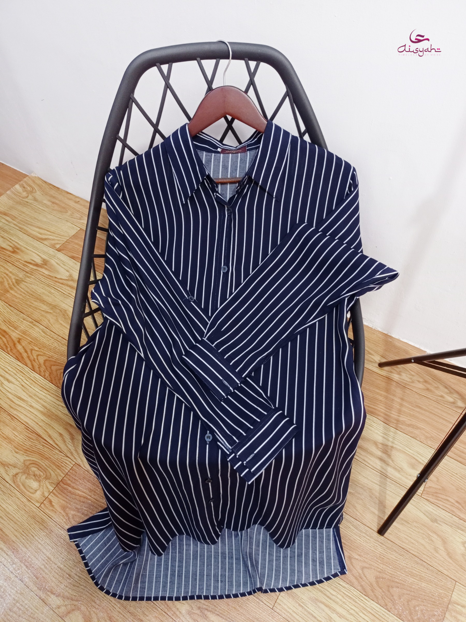 Adeeva series Navy