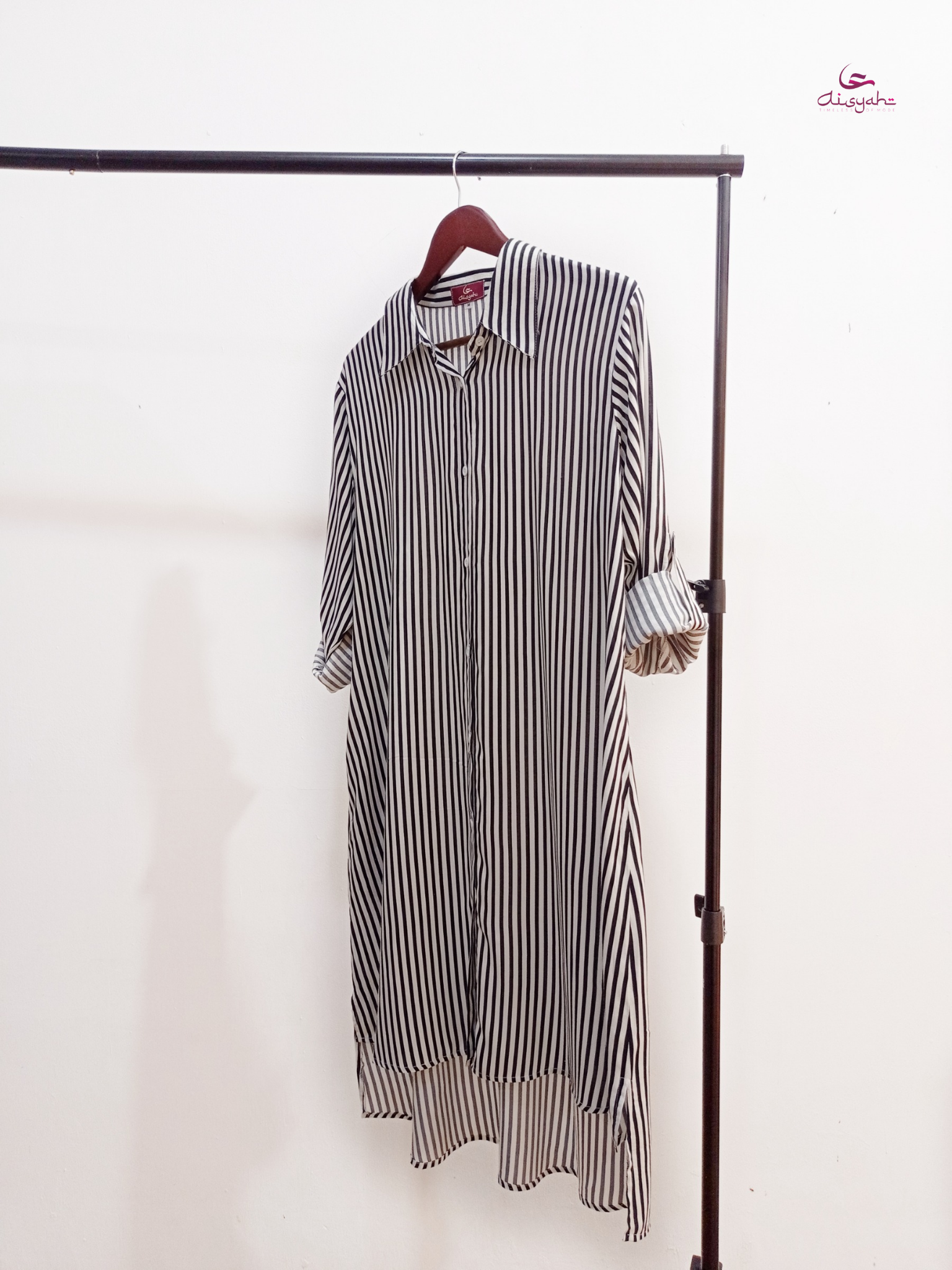 Adeeva series Garis Putih