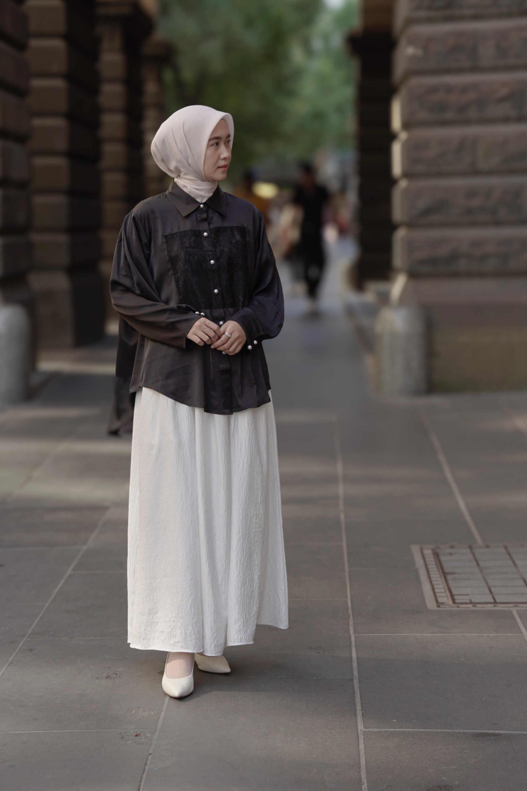 ELLEN Shirt in Black - Darlene Series