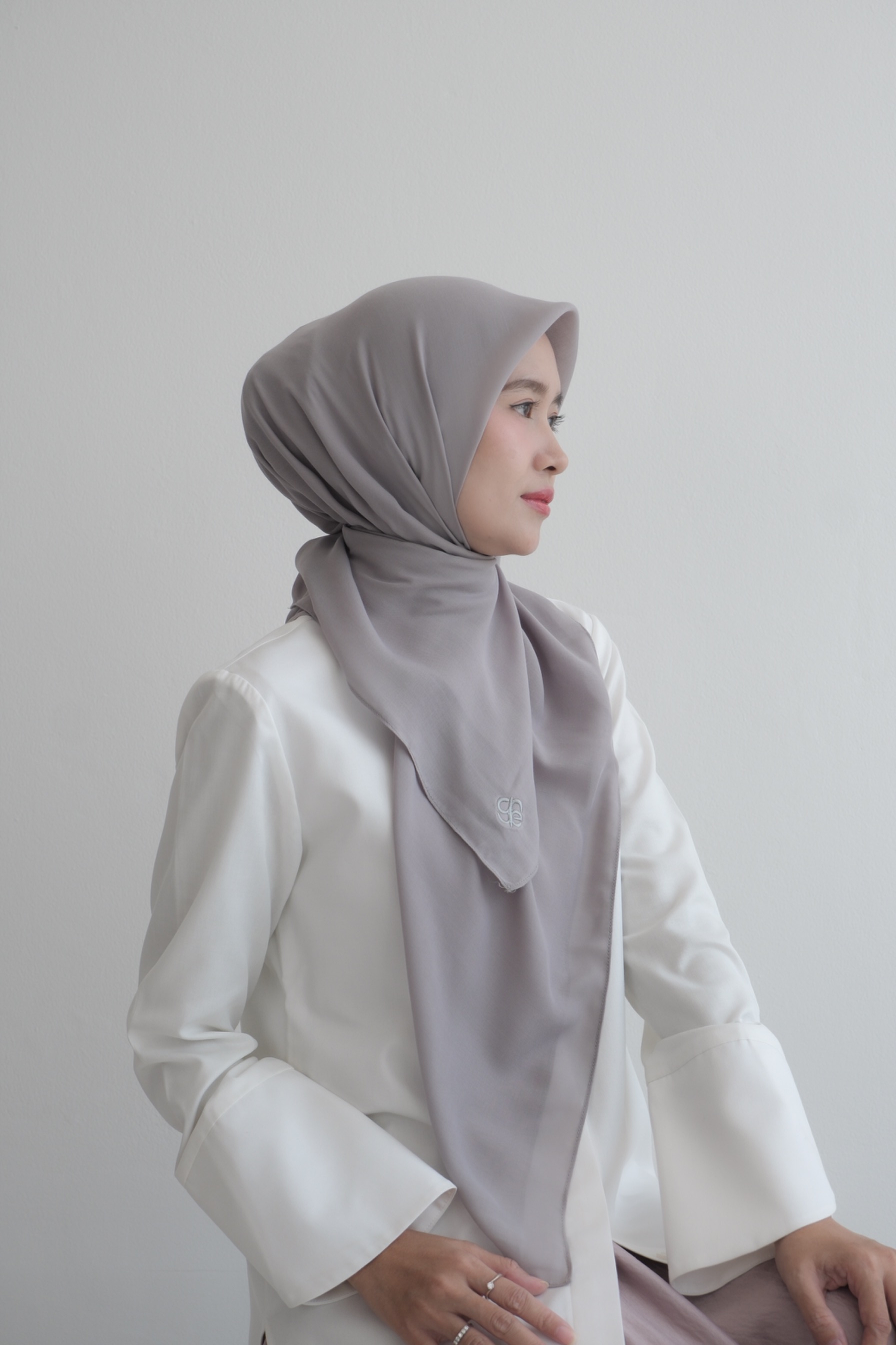 HIRA Scarves - Dove 